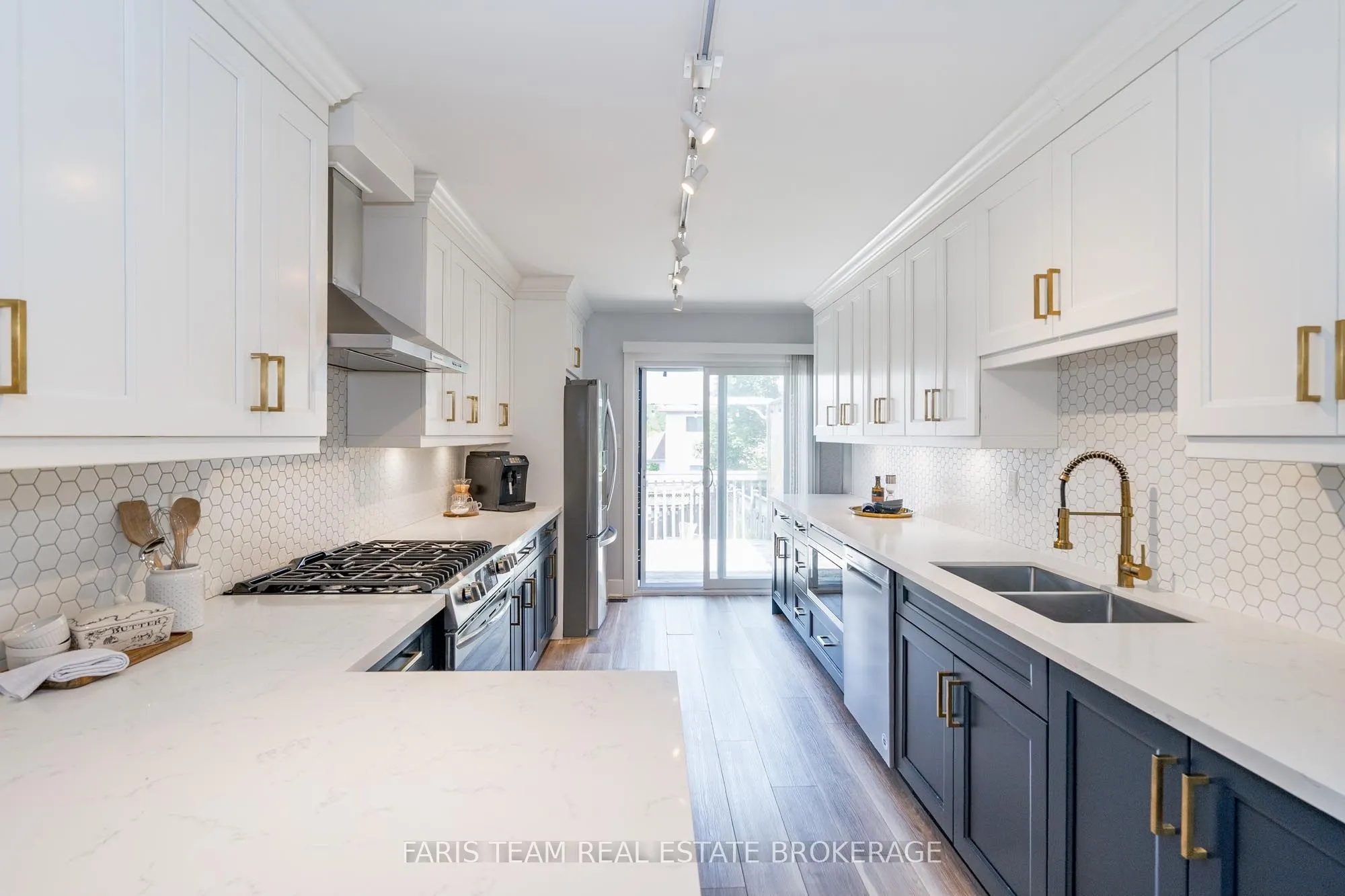 16 Athabaska Road
