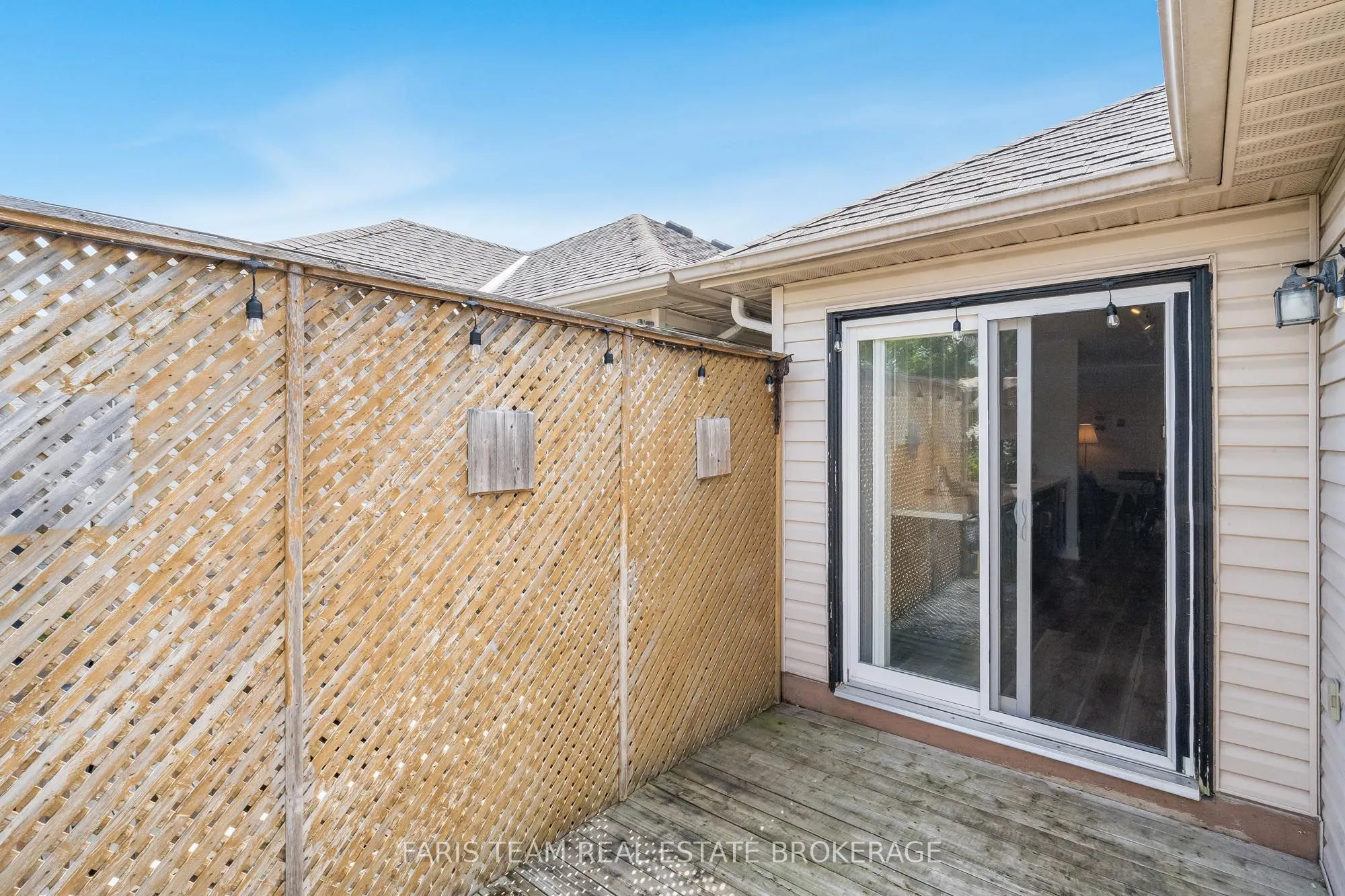 16 Athabaska Road