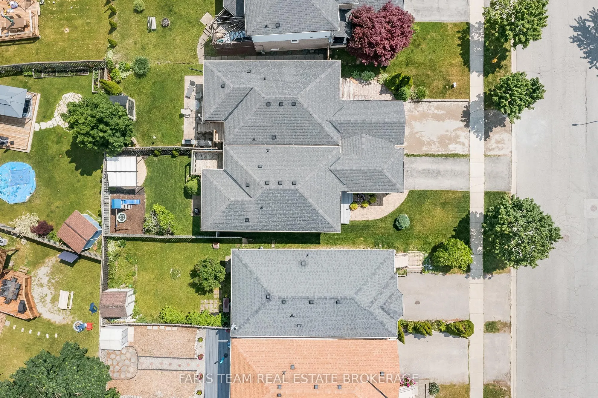 16 Athabaska Road