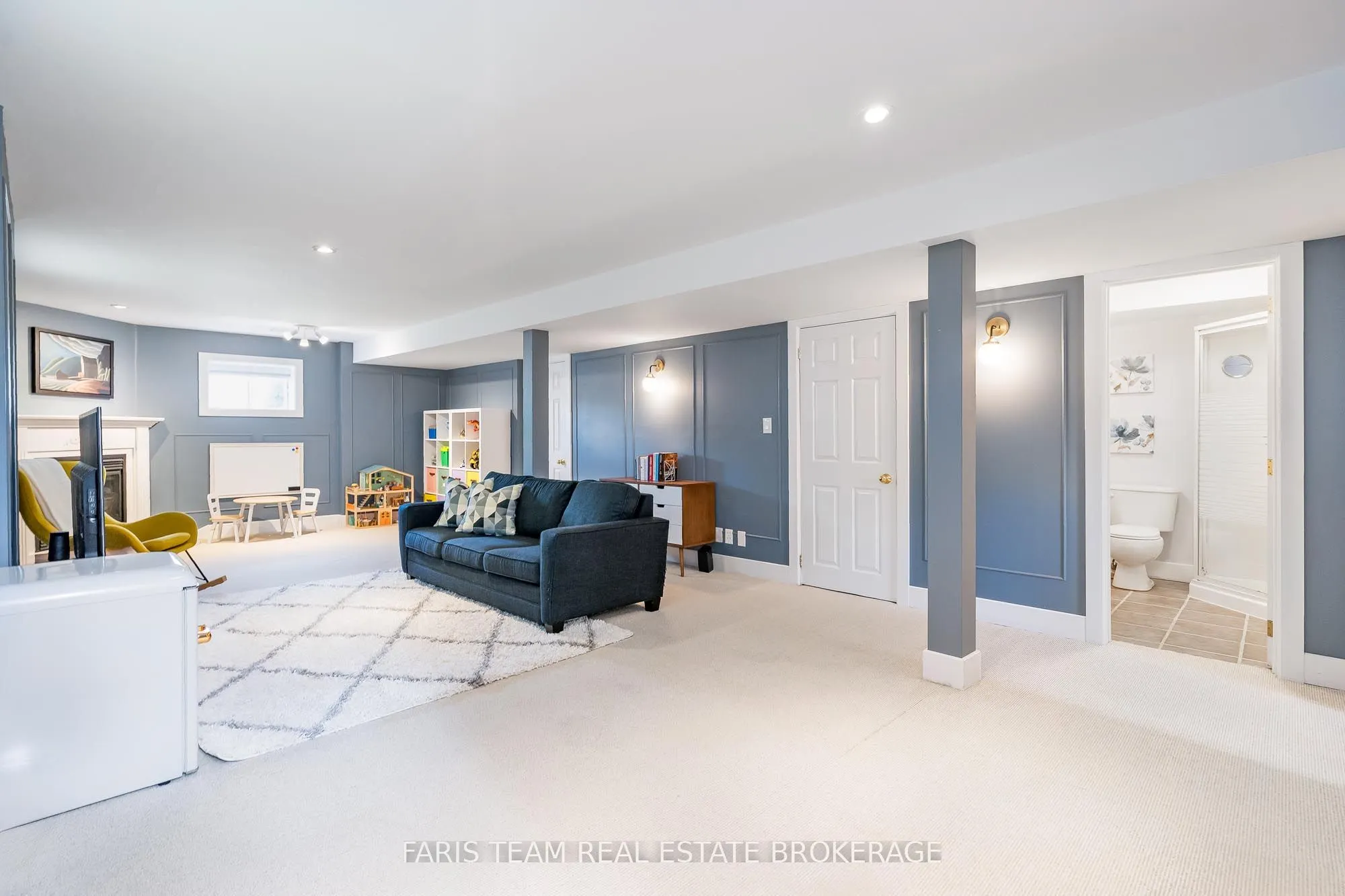 16 Athabaska Road