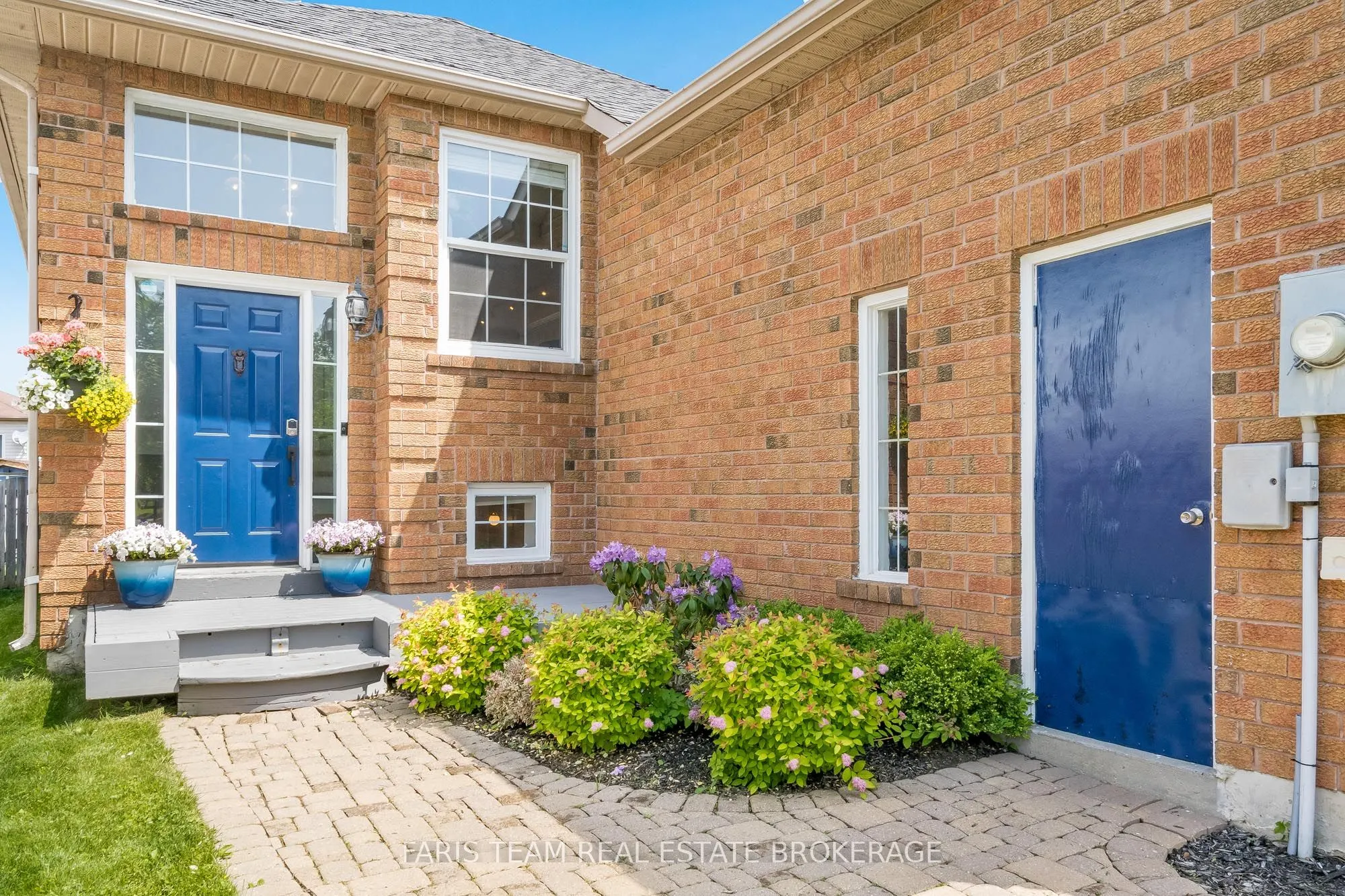 16 Athabaska Road