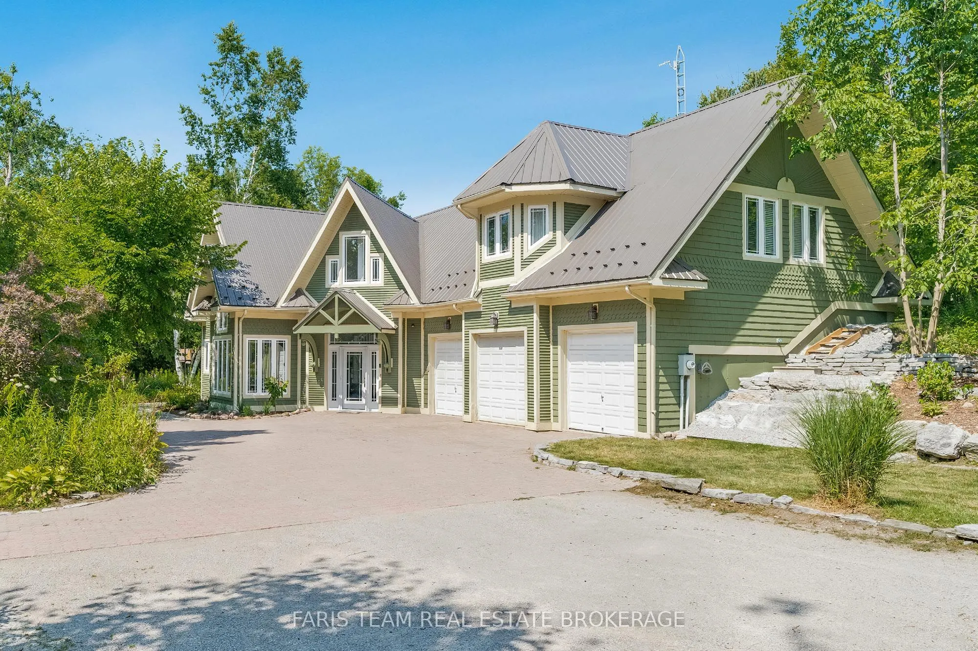 2 Forest Wood Lane