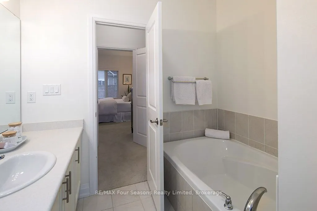 4 SUTTON Lane, #Call LBO