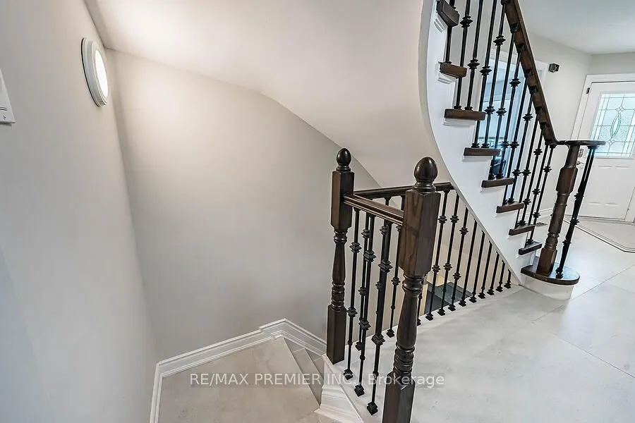 2 Grace Crescent