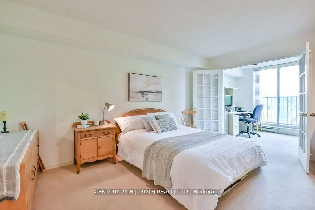 150 Dunlop Street E