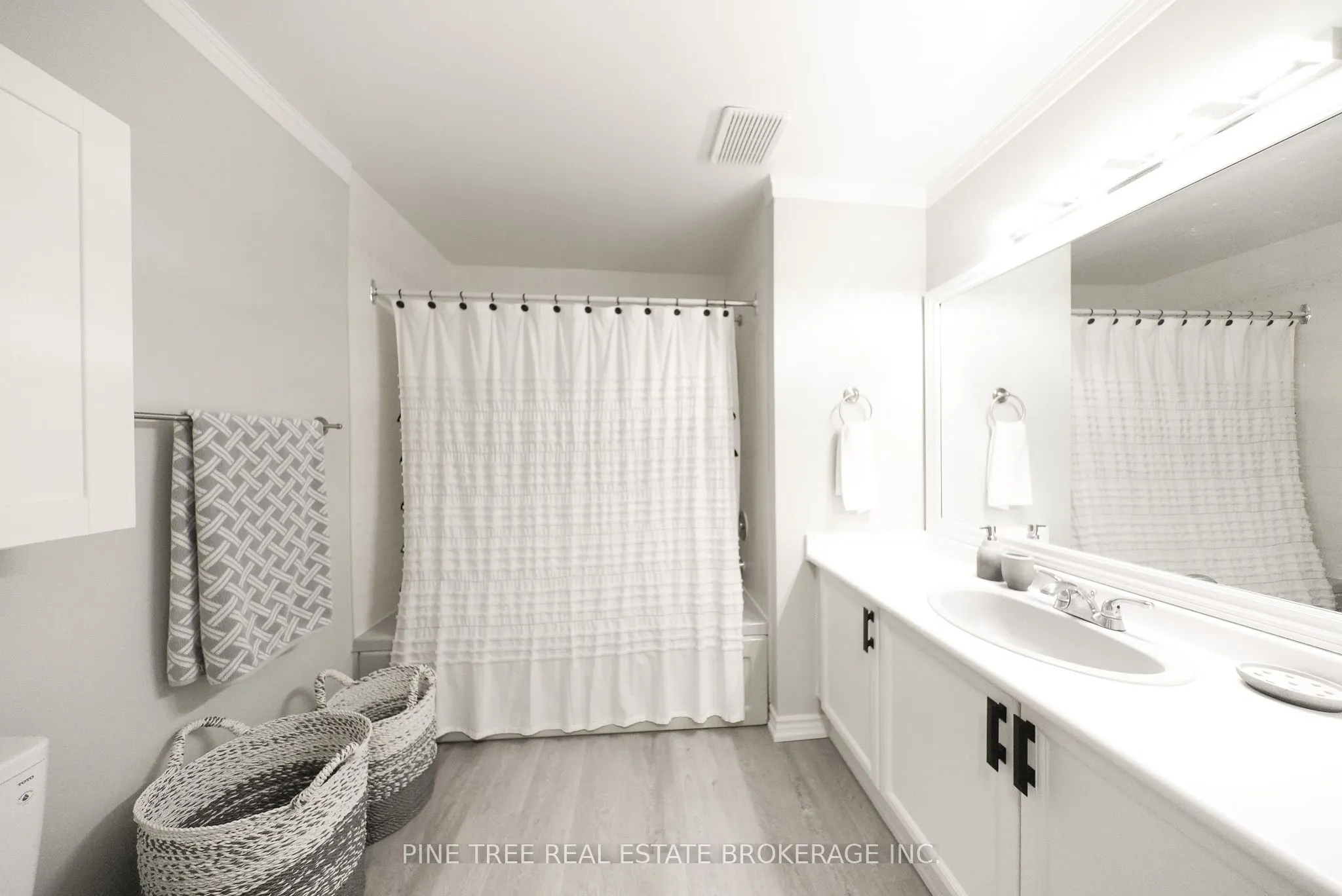 30 Laguna Parkway, #11