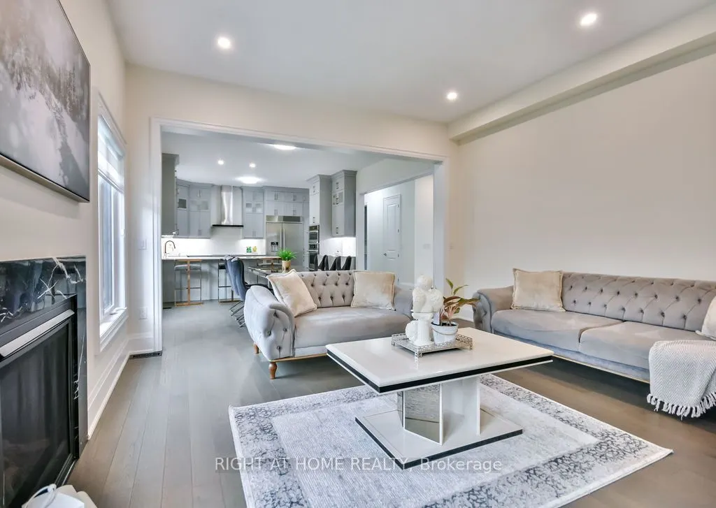8 Forest Heights Court