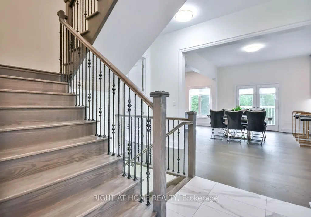 8 Forest Heights Court