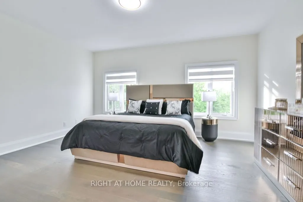 8 Forest Heights Court