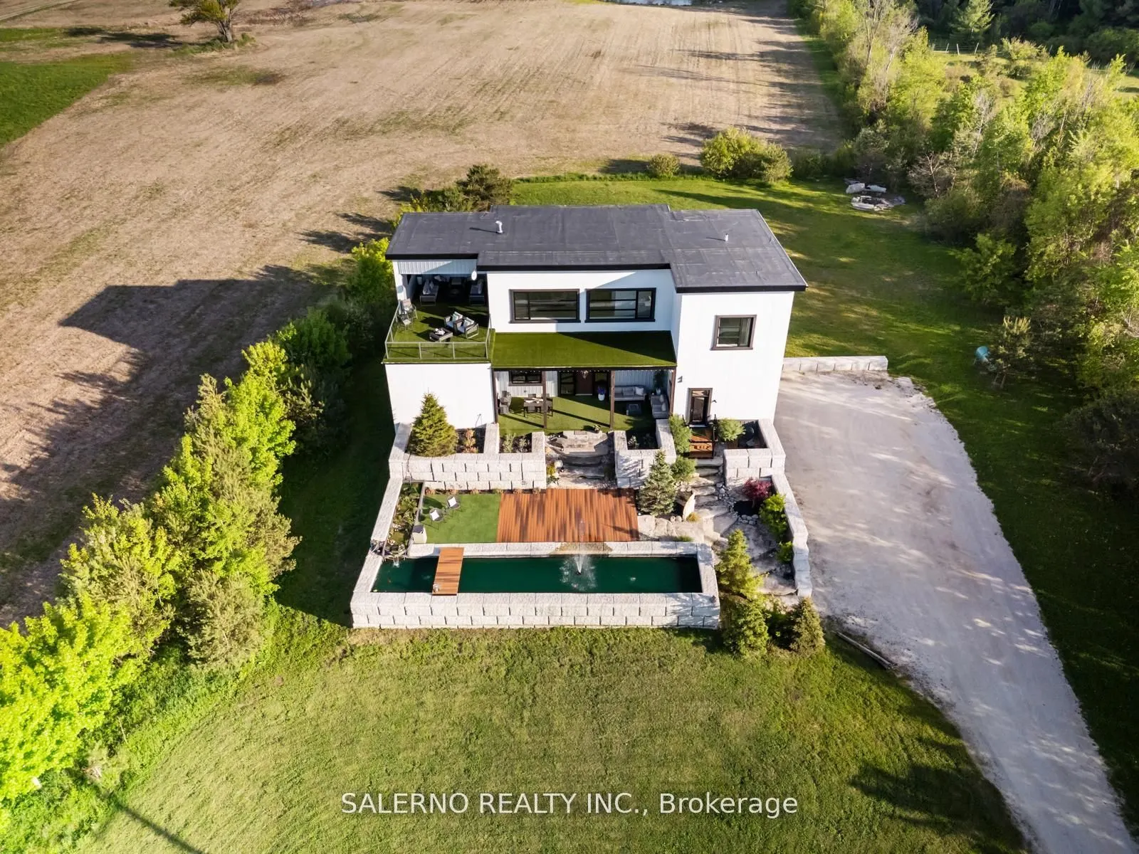 6903 36/37 Nottawasaga Side Road E