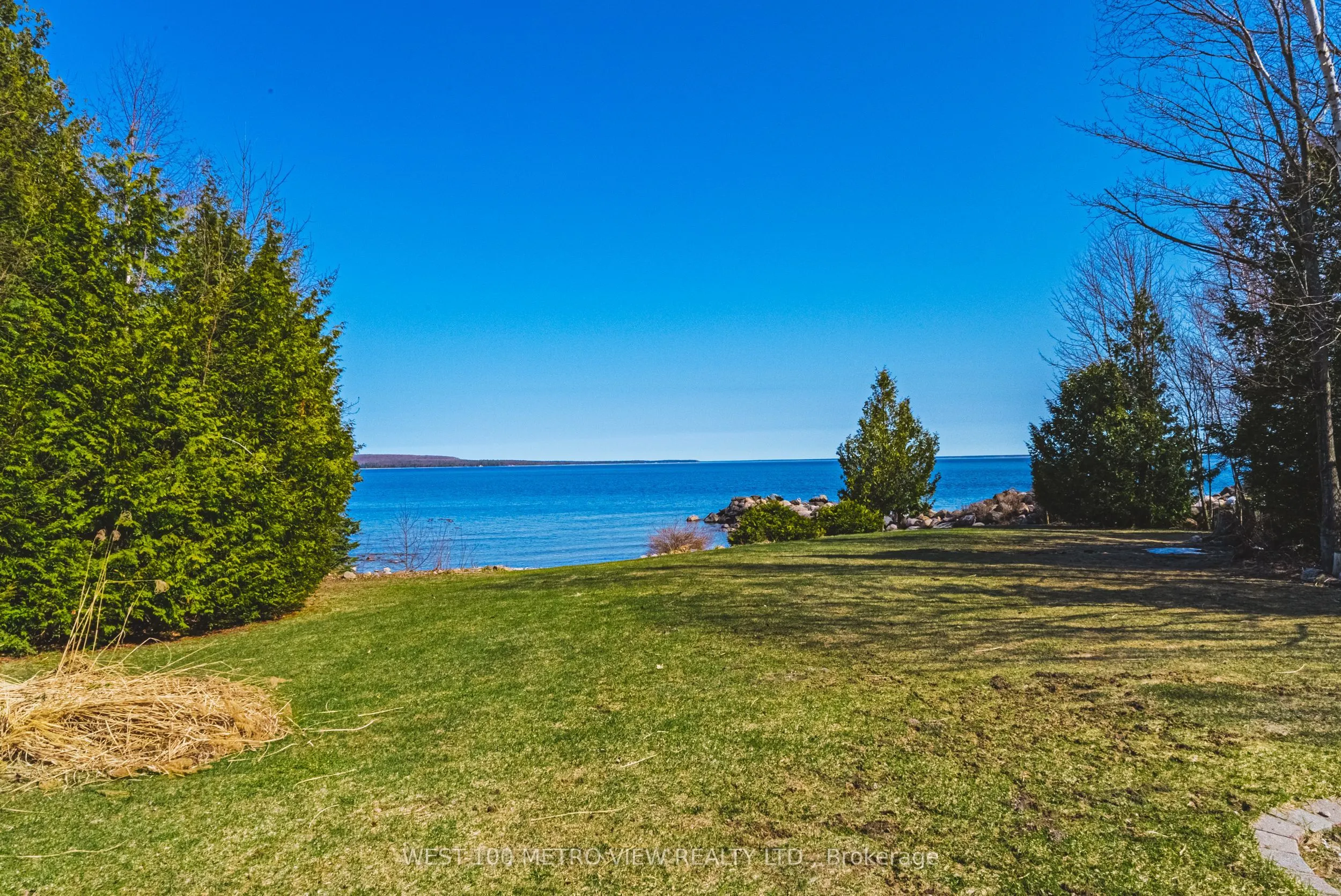 2476 Champlain Road