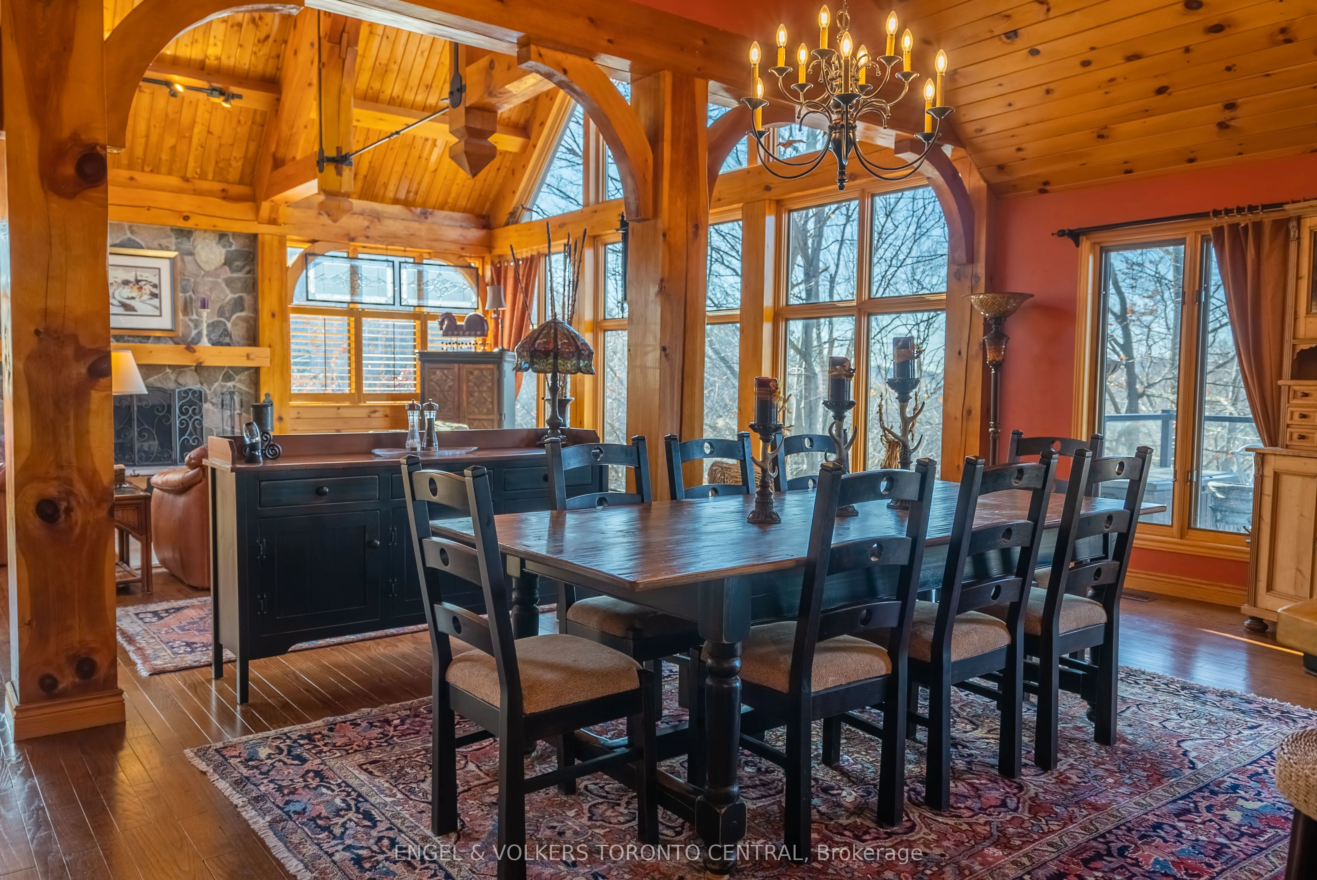 11 Valleycrest Drive