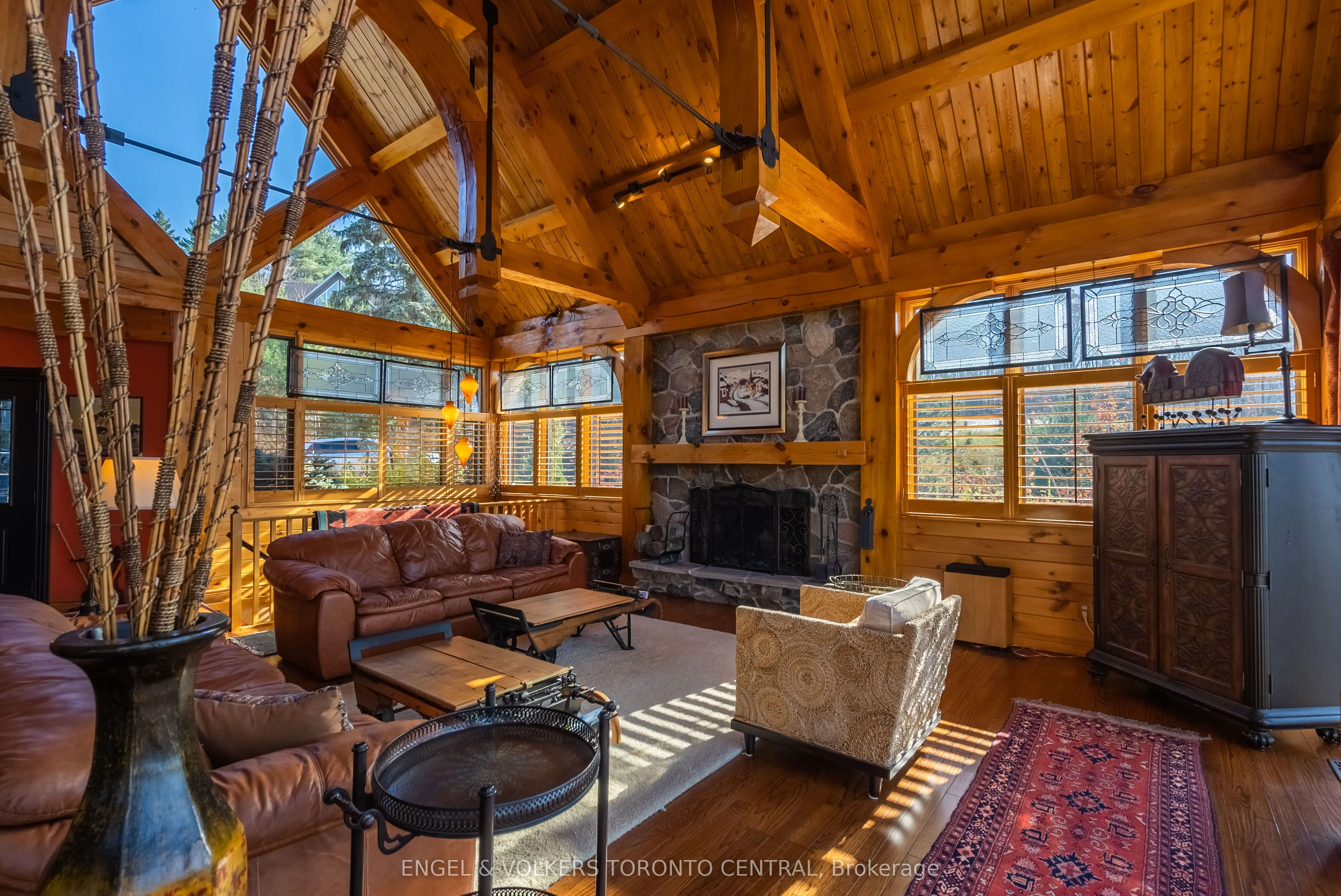 11 Valleycrest Drive