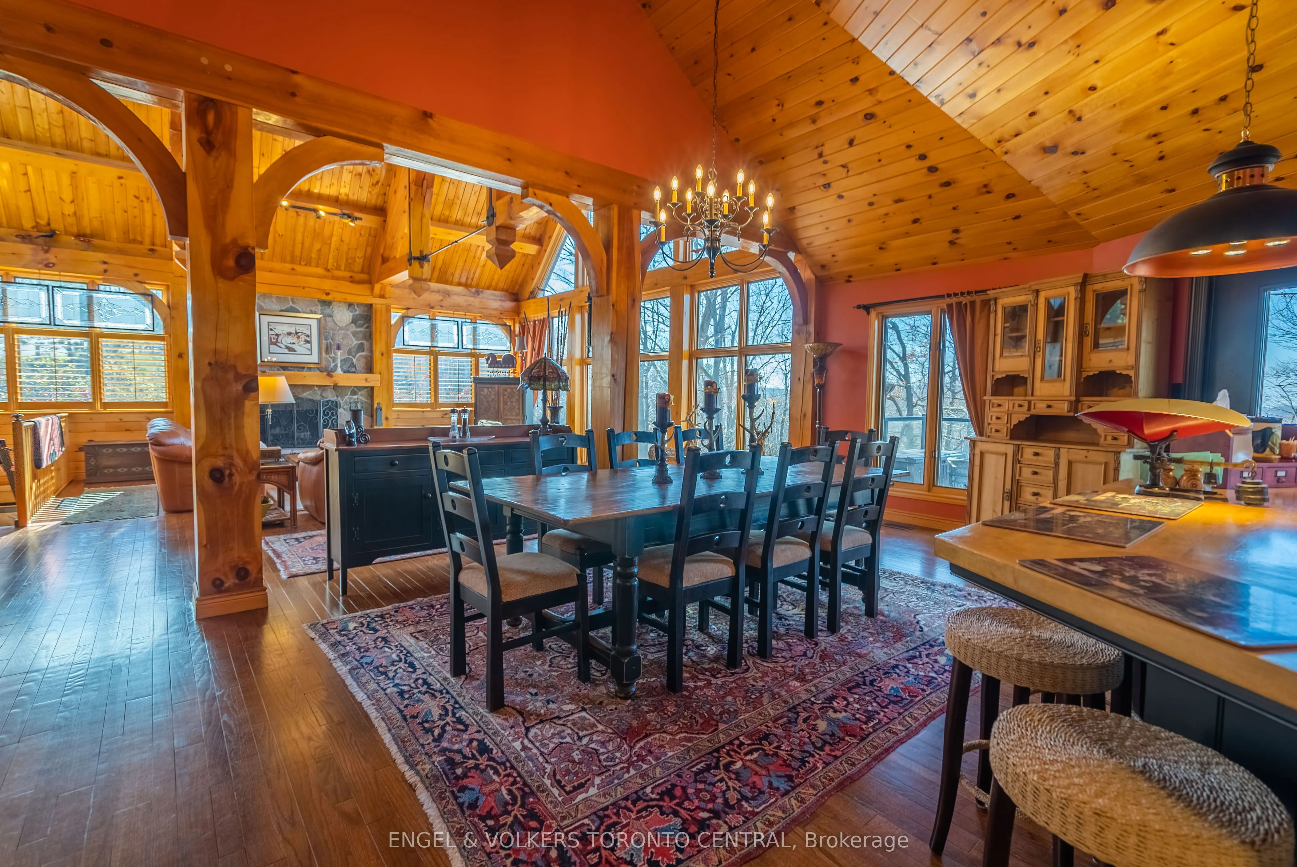 11 Valleycrest Drive
