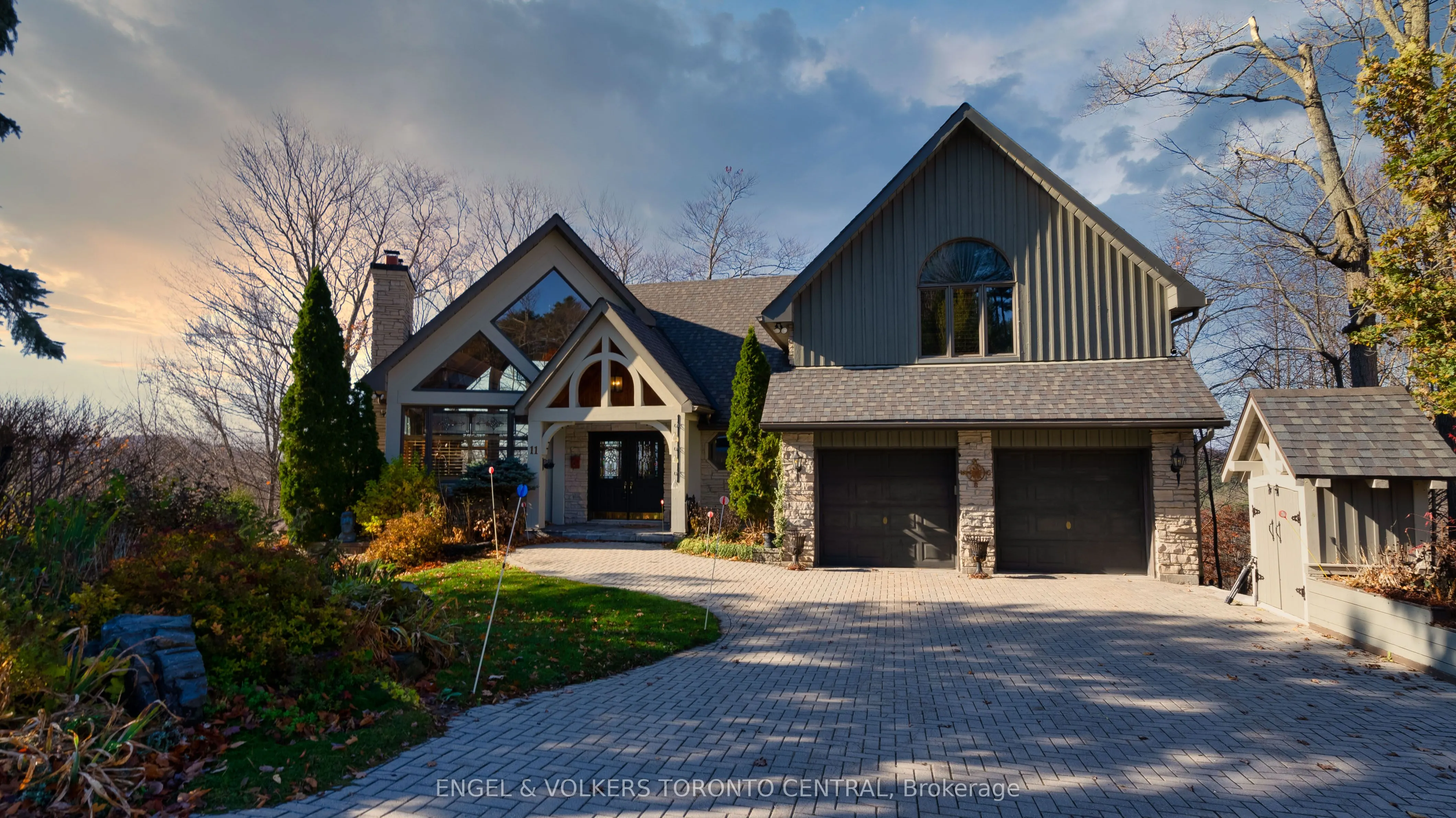 11 Valleycrest Drive