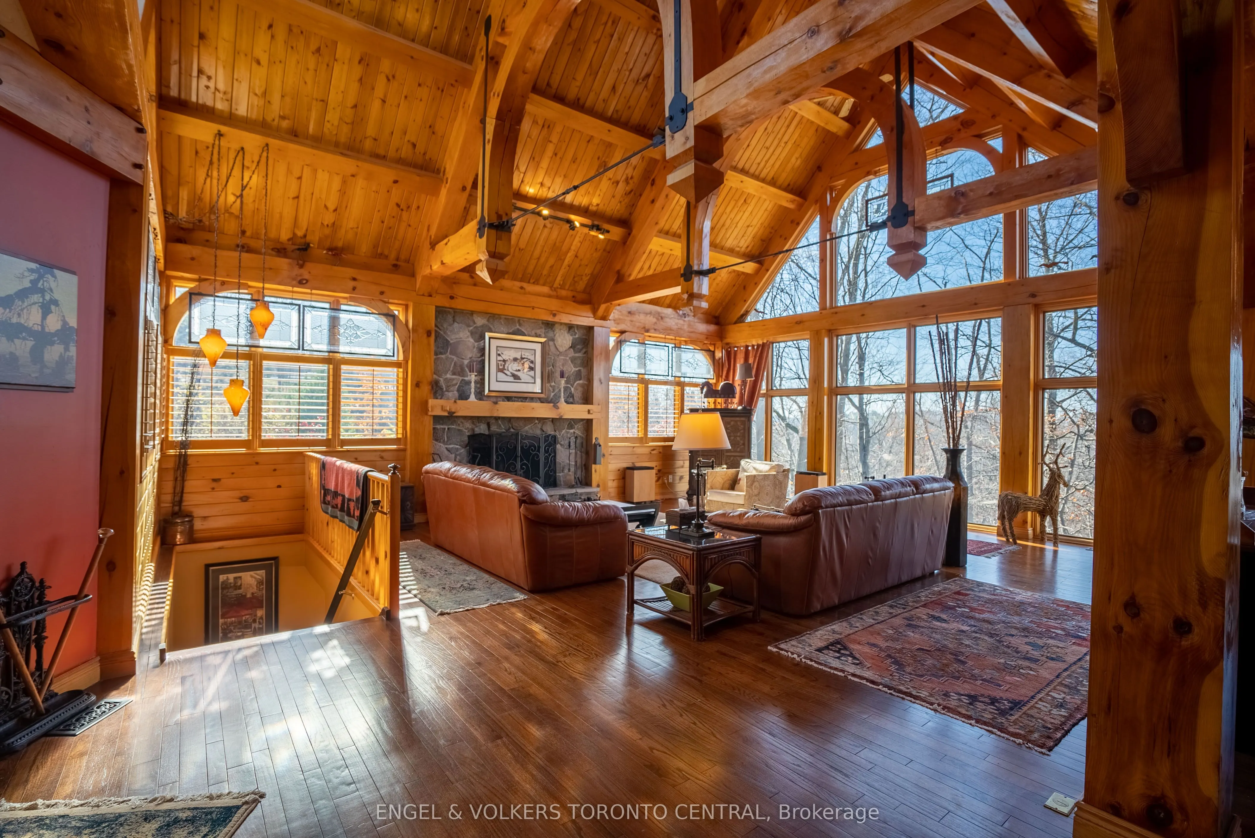 11 Valleycrest Drive