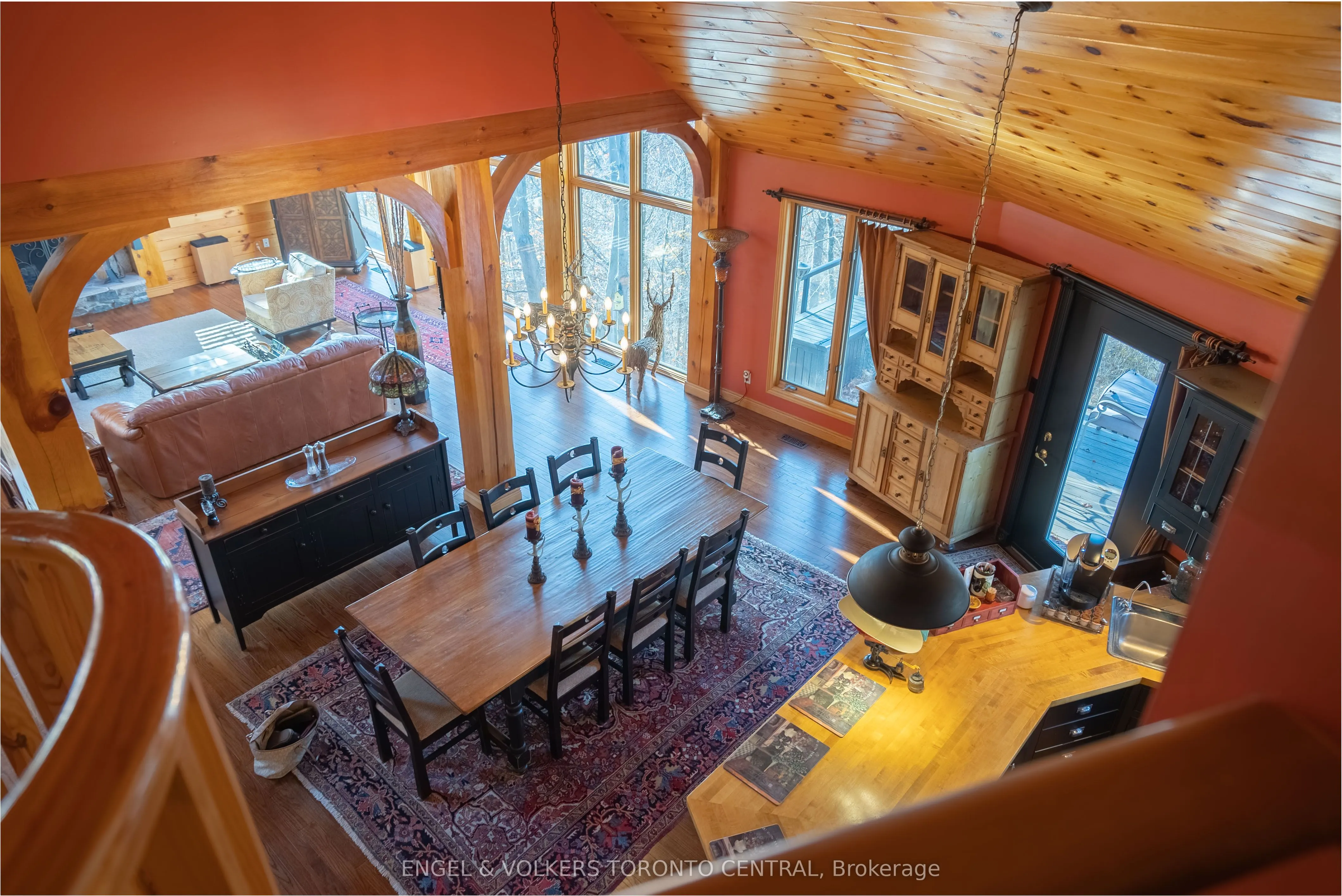 11 Valleycrest Drive