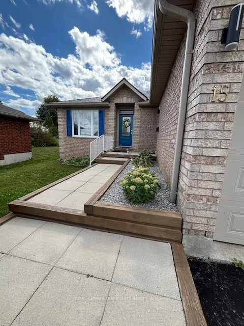 15 Capilano Court, #Upper