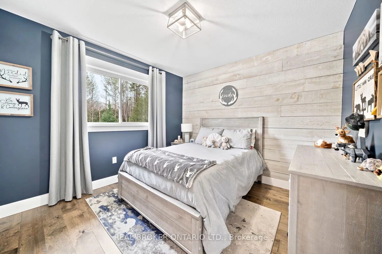 8 Crystalwood Lane