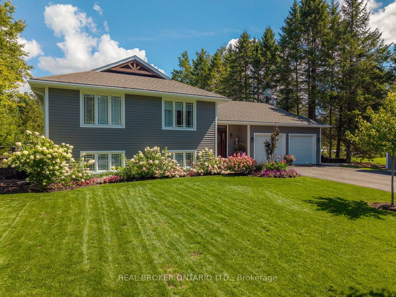 8 Crystalwood Lane
