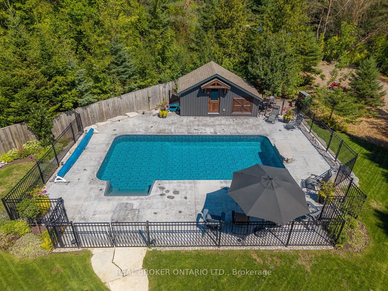 8 Crystalwood Lane