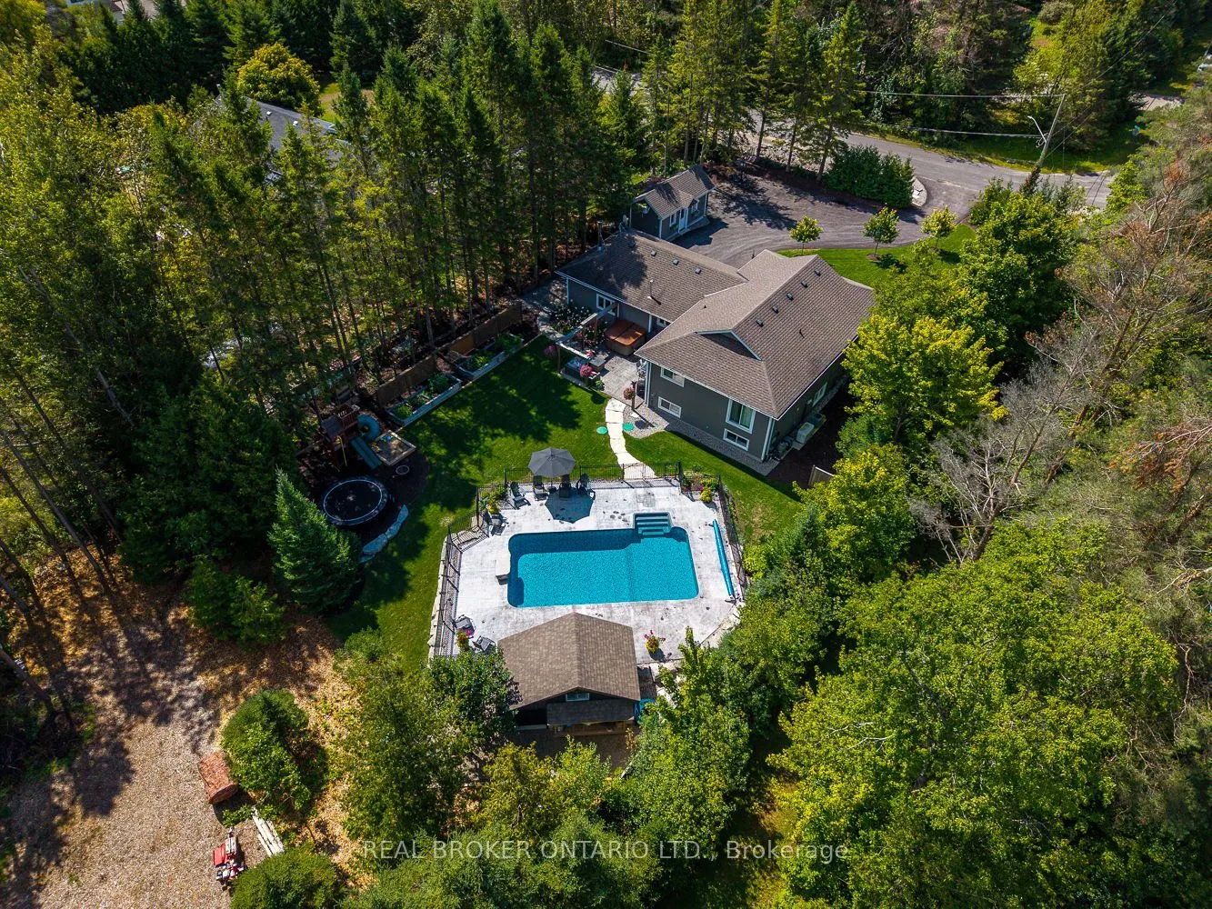 8 Crystalwood Lane