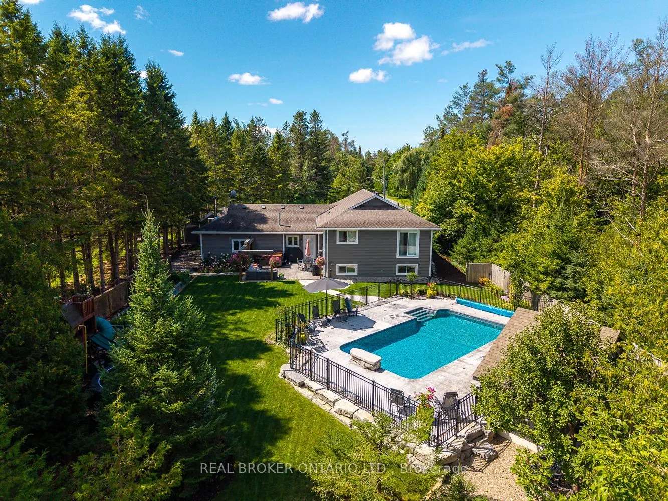 8 Crystalwood Lane