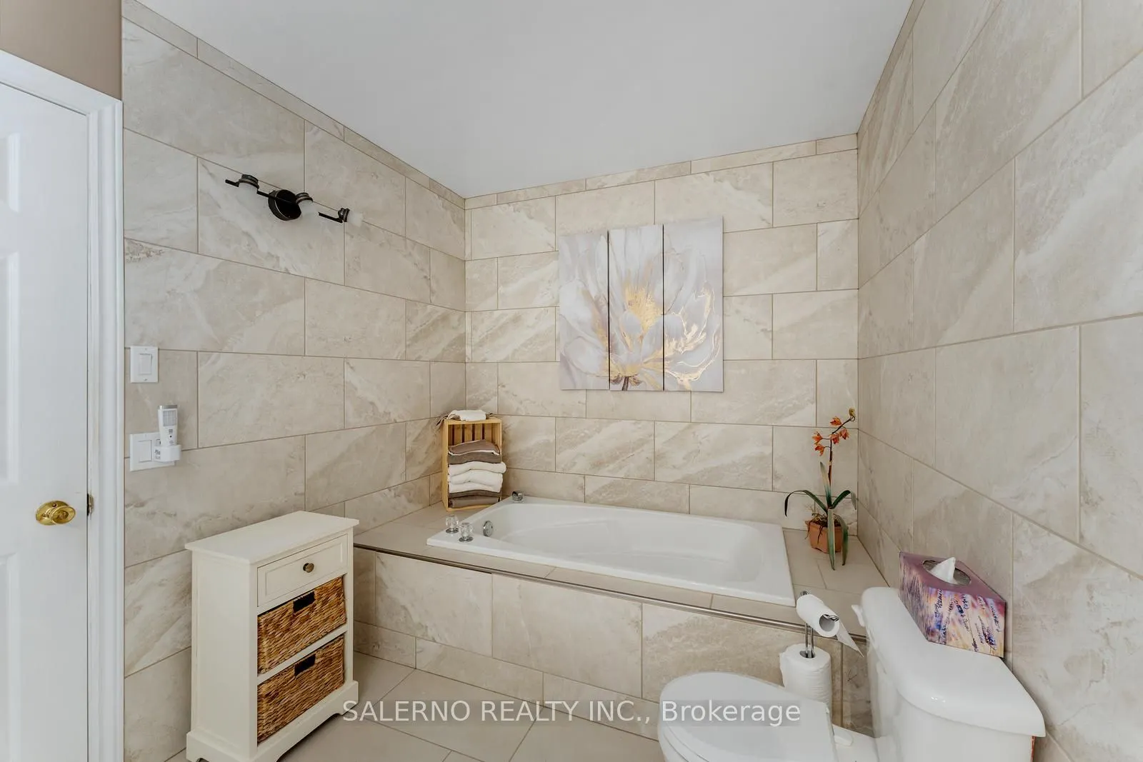 3992 Penetanguishene Road
