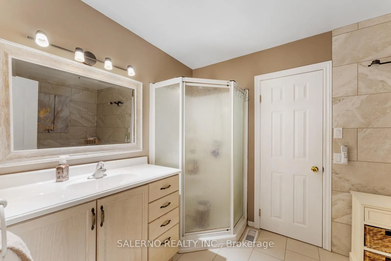 3992 Penetanguishene Road