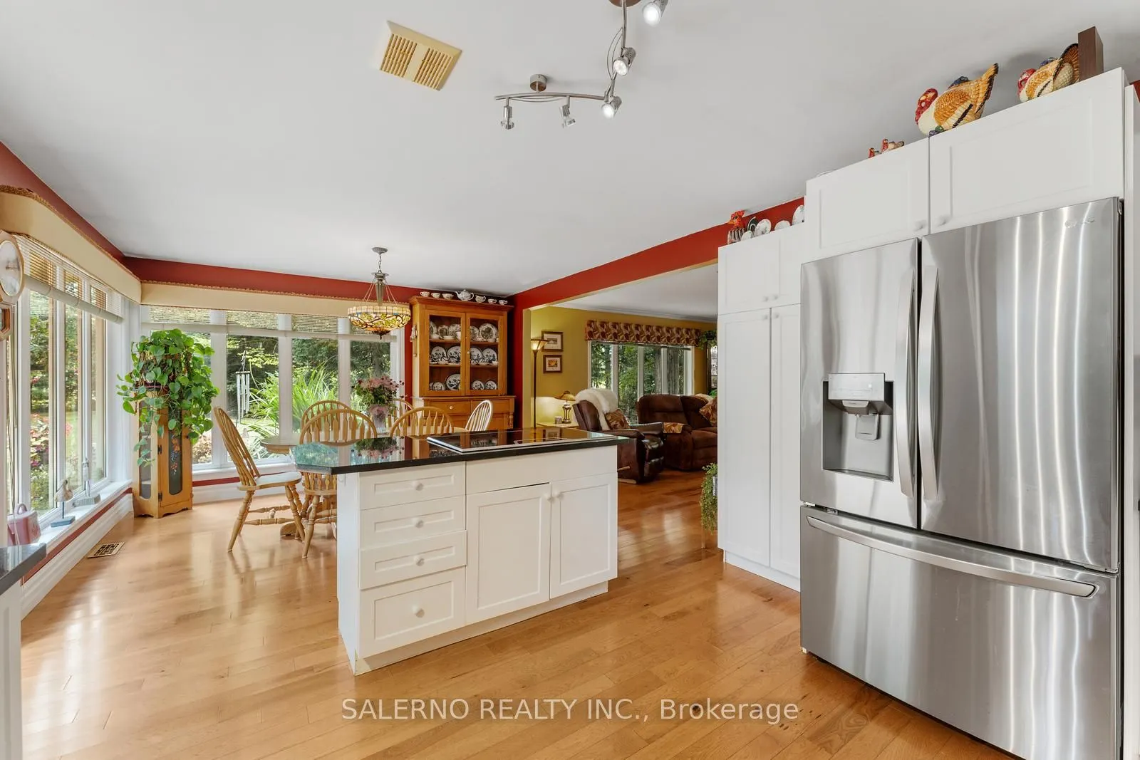 3992 Penetanguishene Road