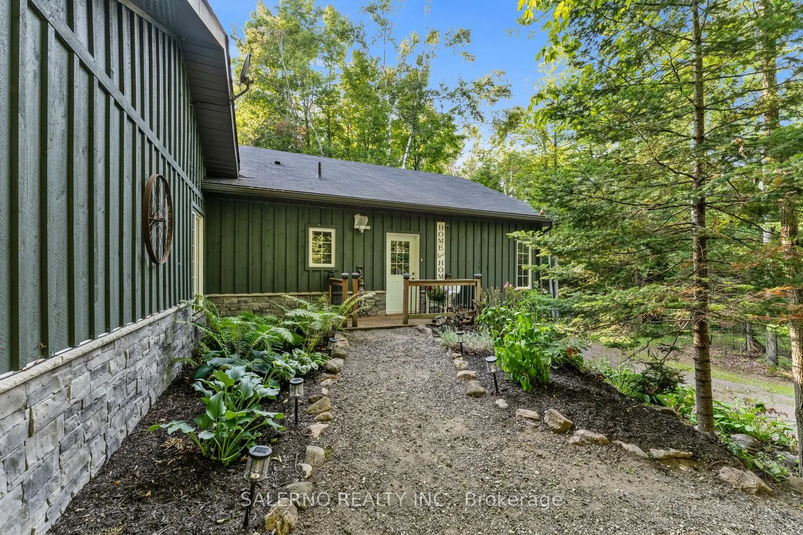 3992 Penetanguishene Road