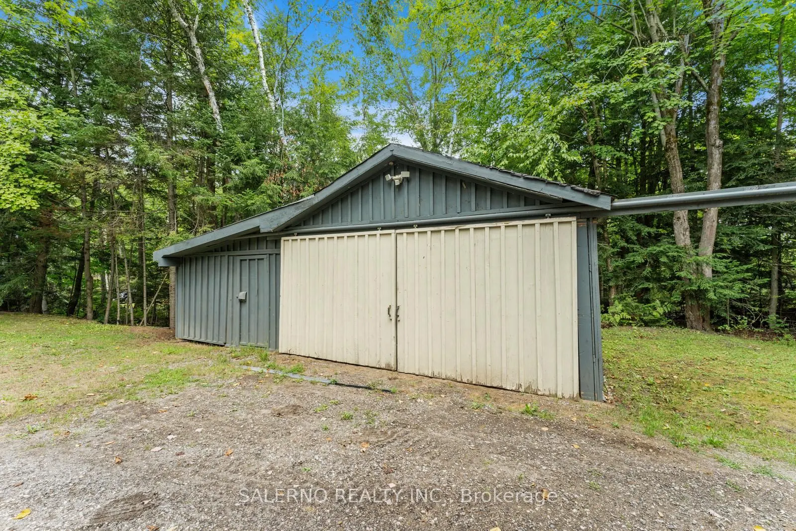 3992 Penetanguishene Road