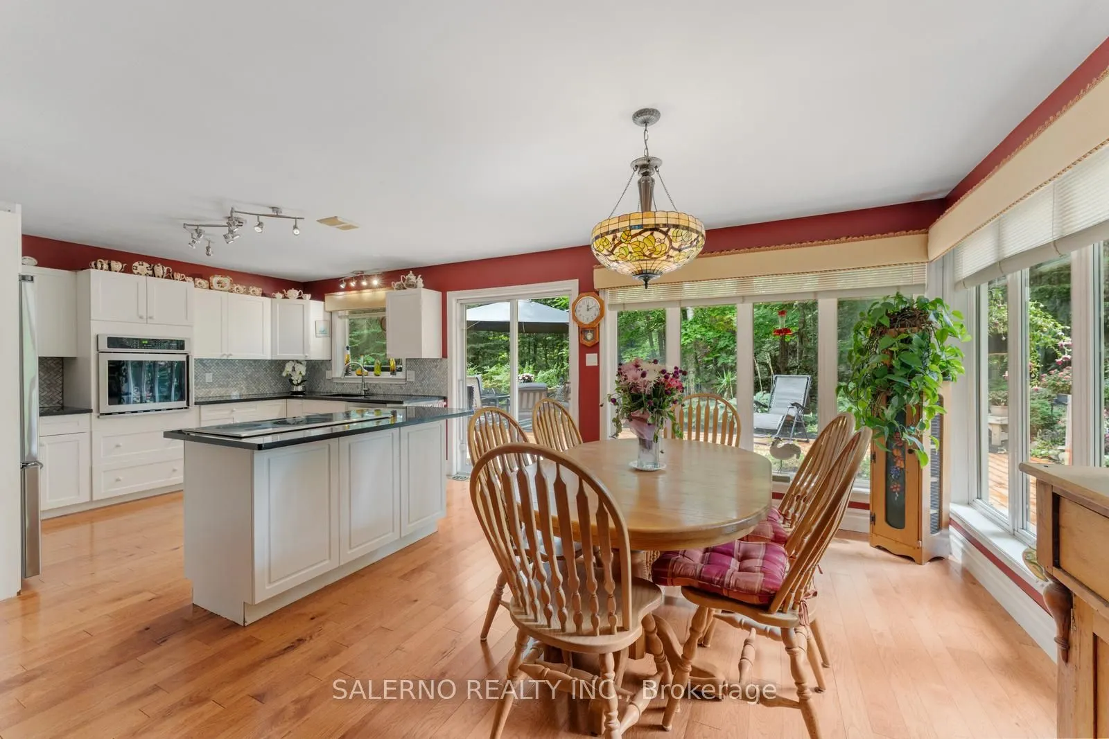 3992 Penetanguishene Road