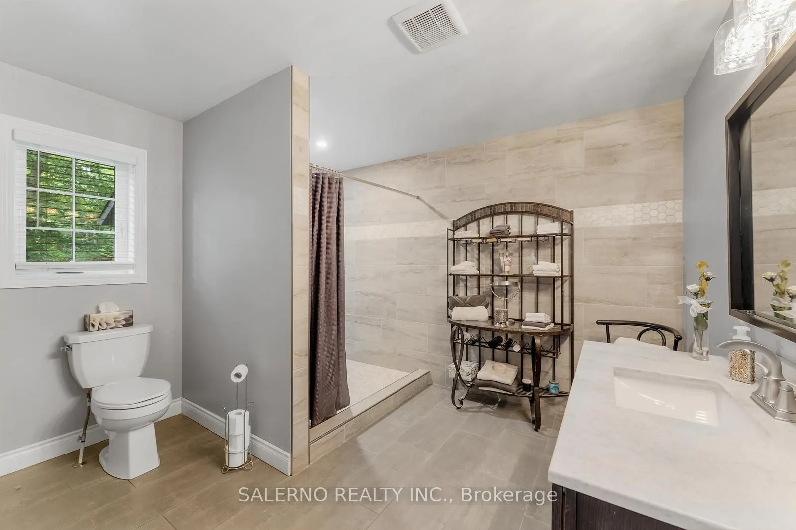 3992 Penetanguishene Road