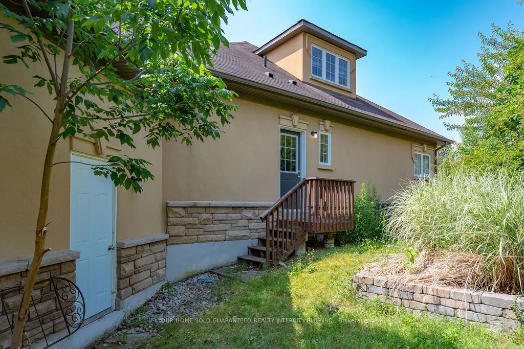 6 Basswood Drive