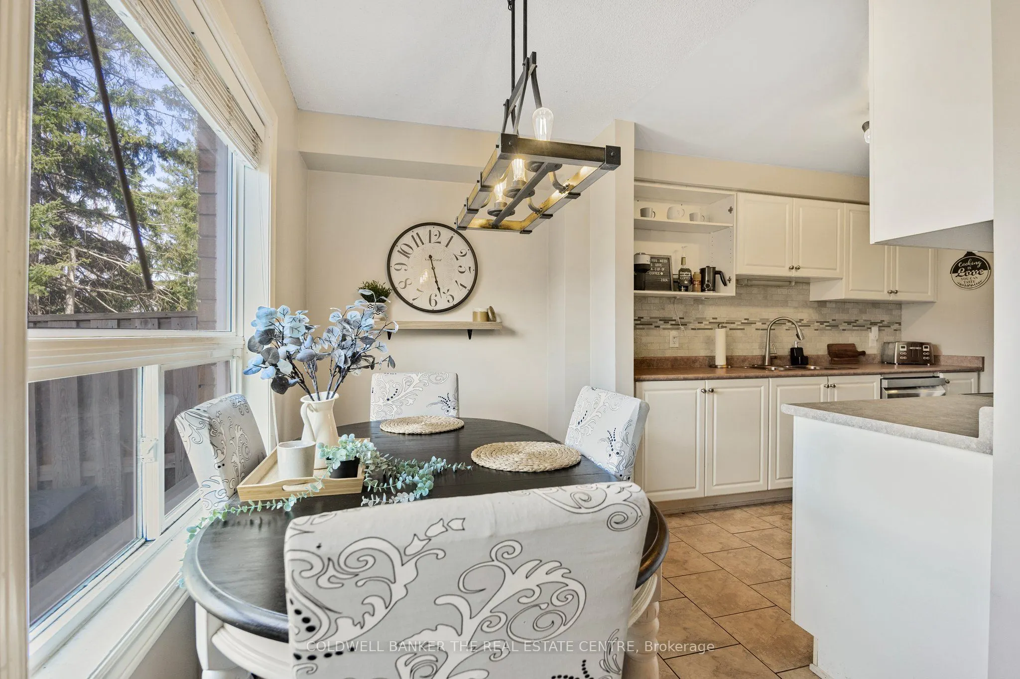 234 CUNDLES Road E, #10