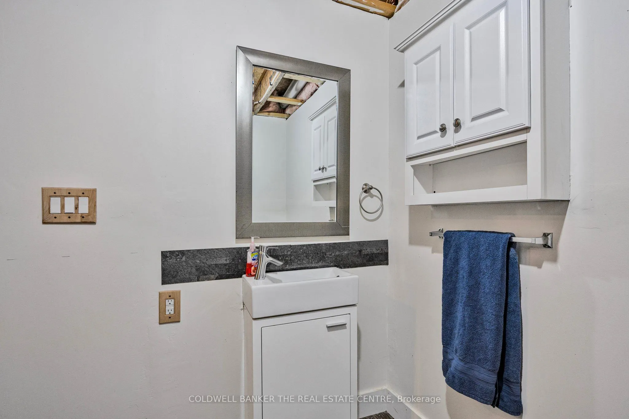 234 CUNDLES Road E, #10