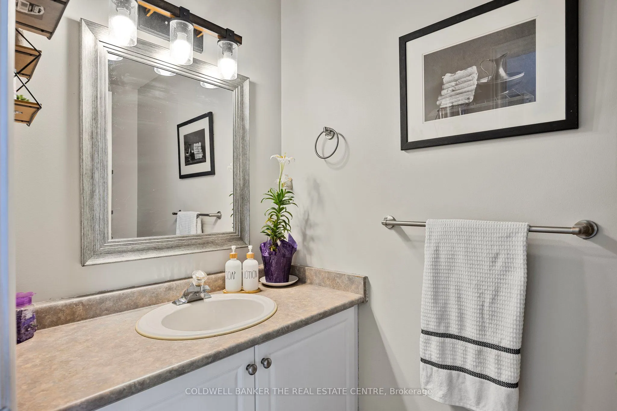 234 CUNDLES Road E, #10