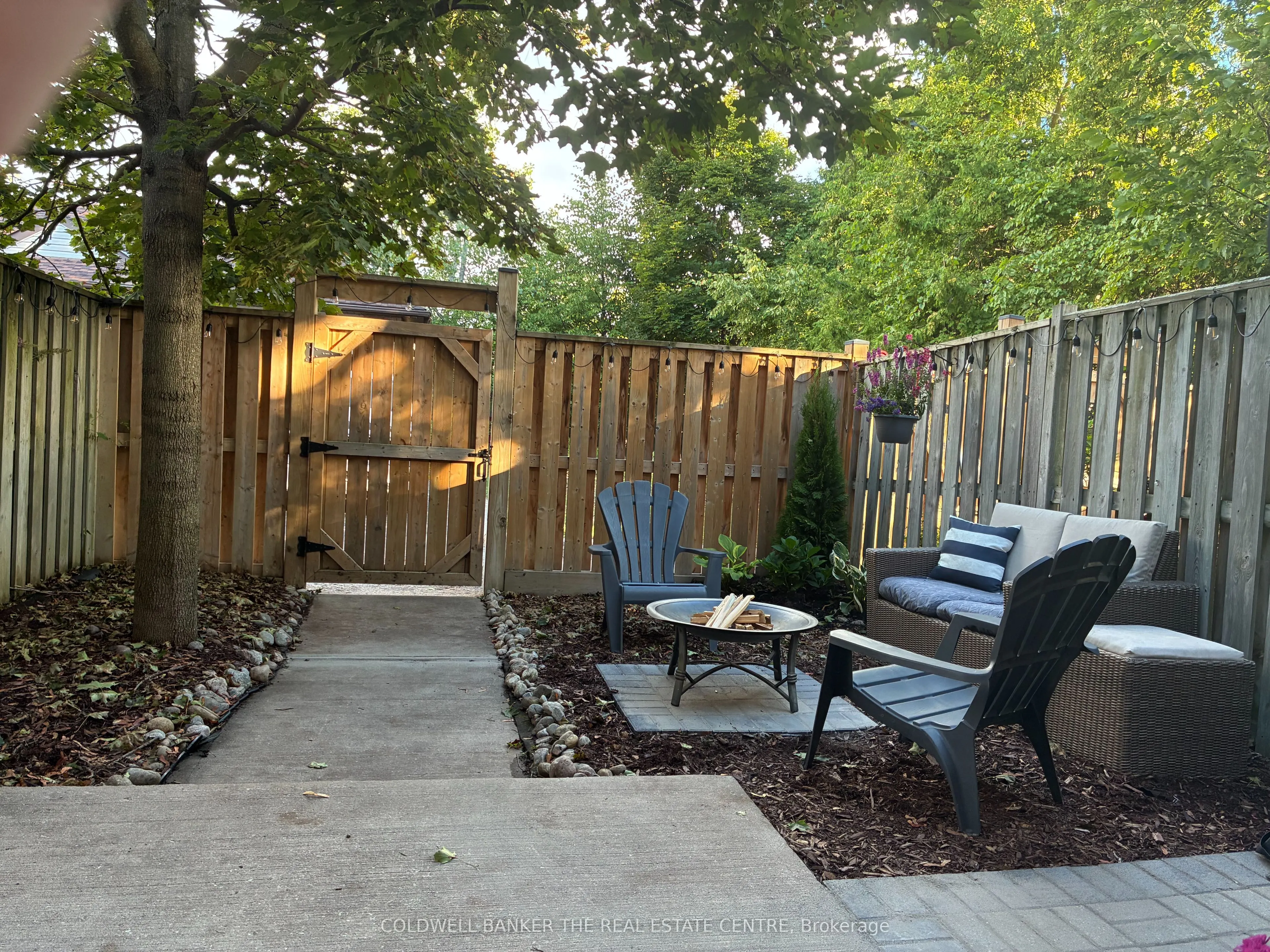 234 CUNDLES Road E, #10