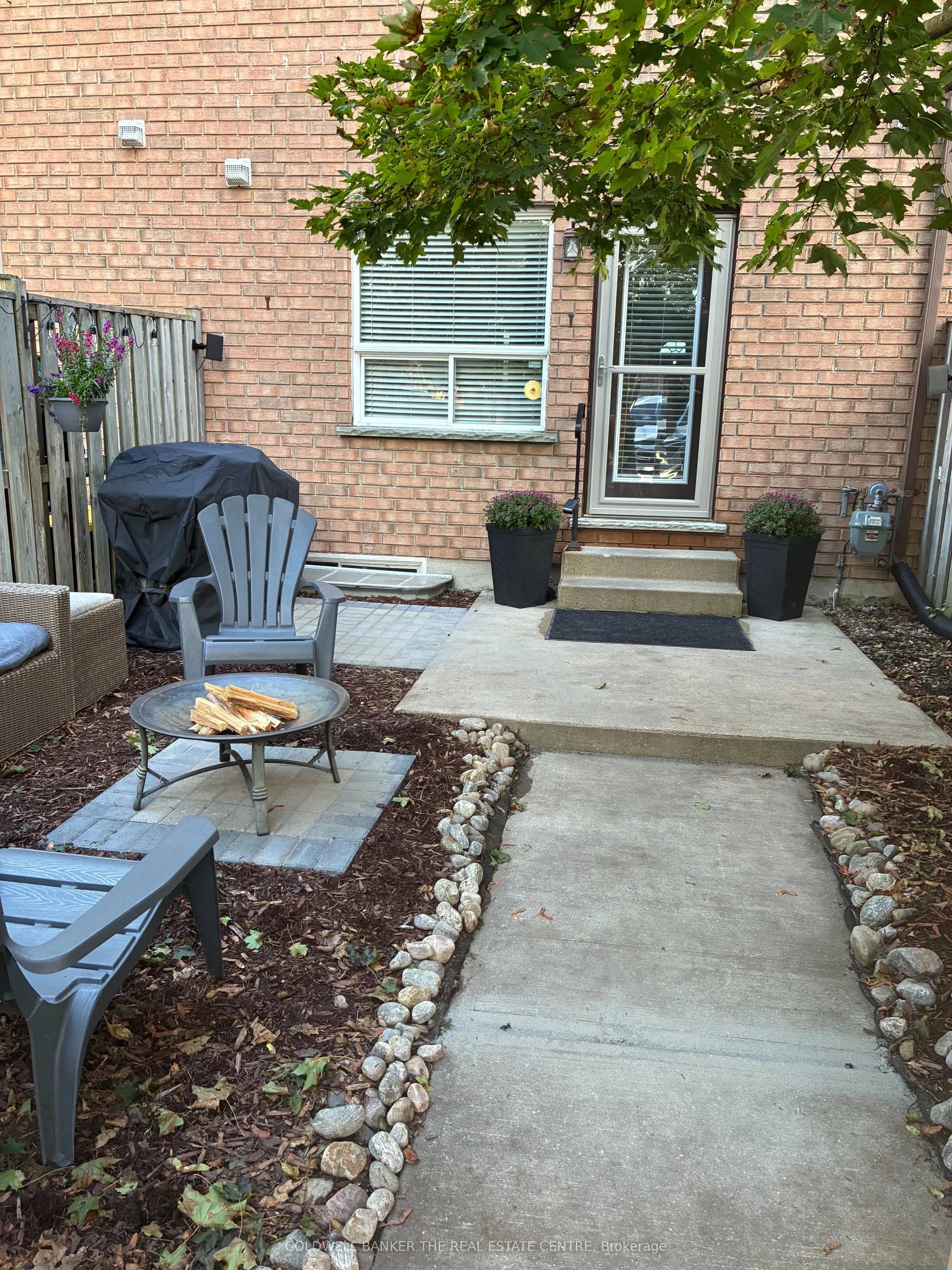 234 CUNDLES Road E, #10