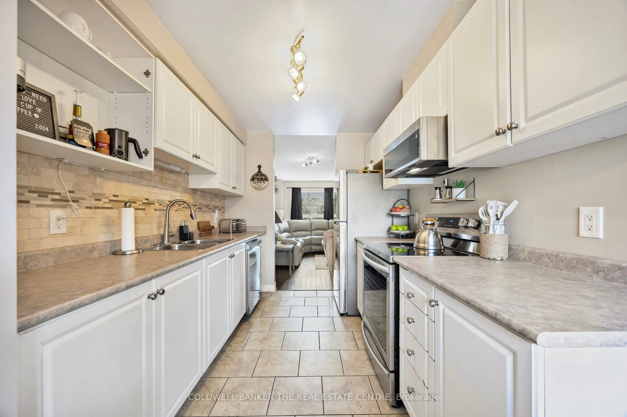 234 CUNDLES Road E, #10