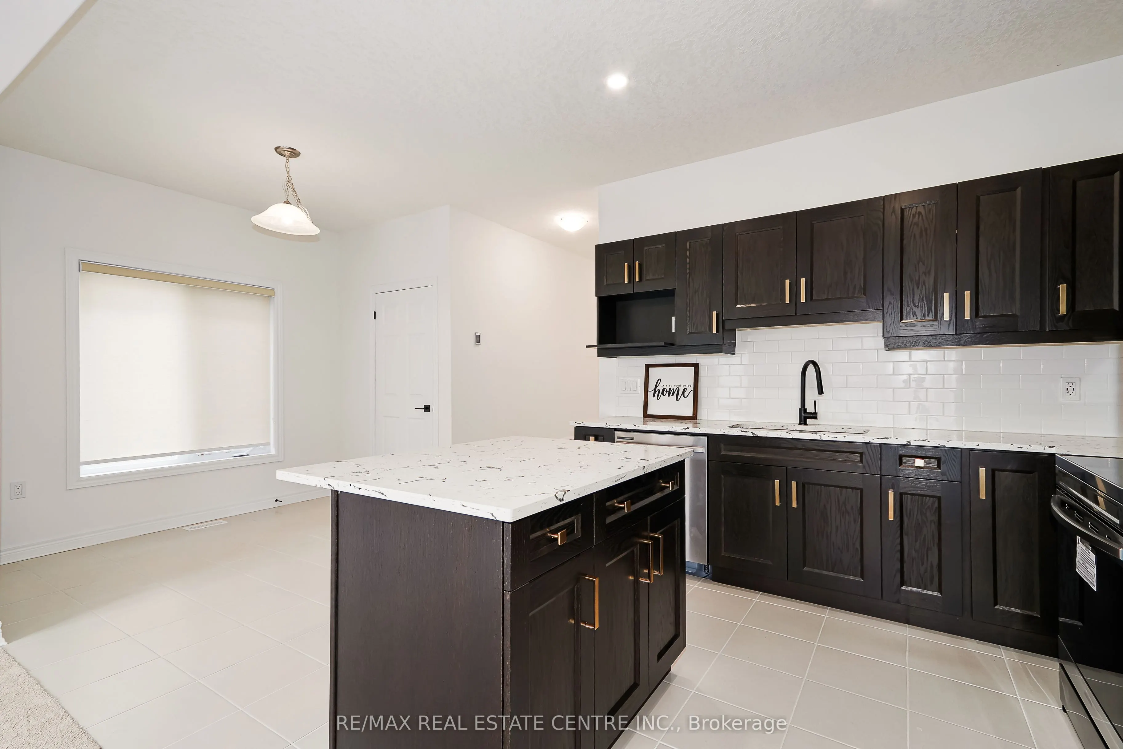 15 Shipley Avenue W