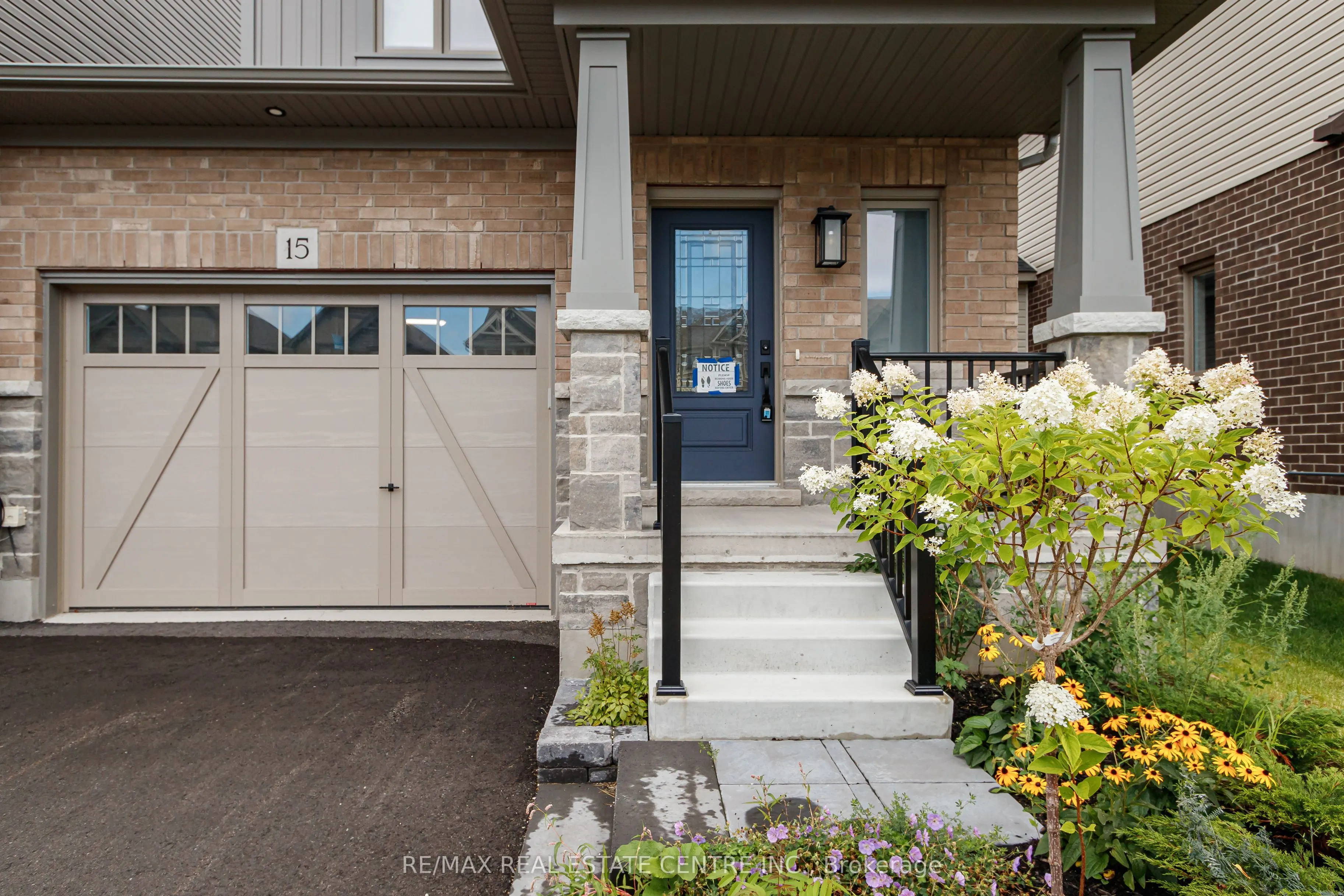 15 Shipley Avenue W