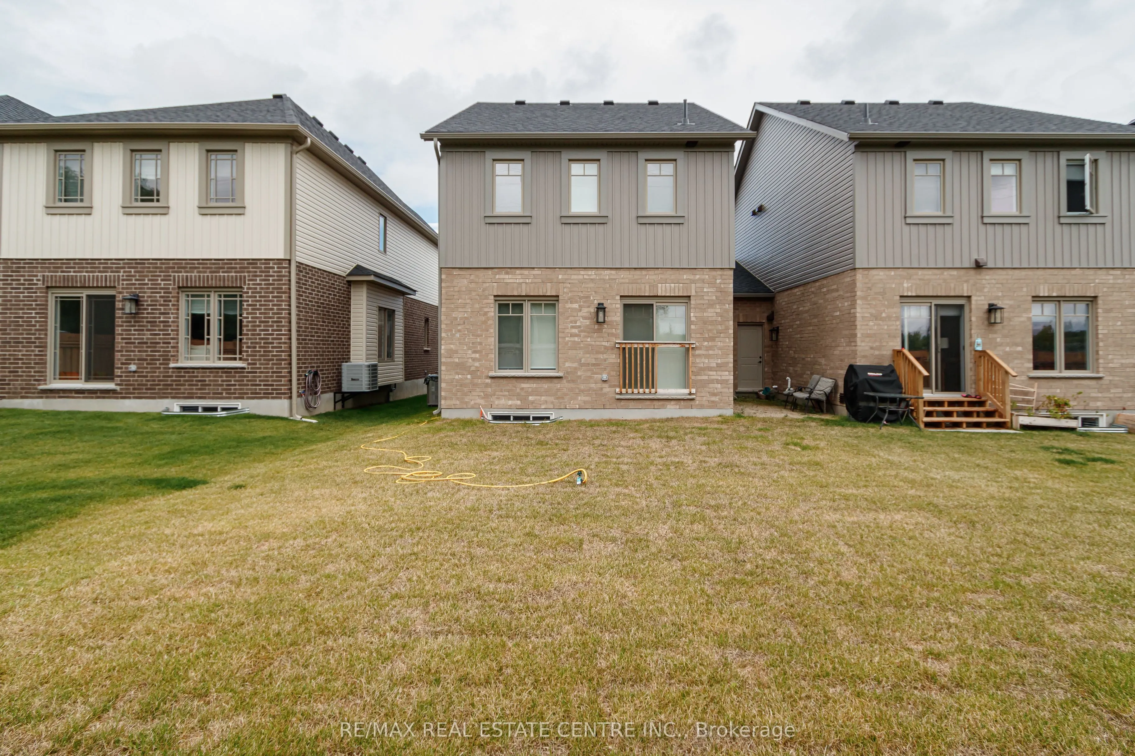 15 Shipley Avenue W