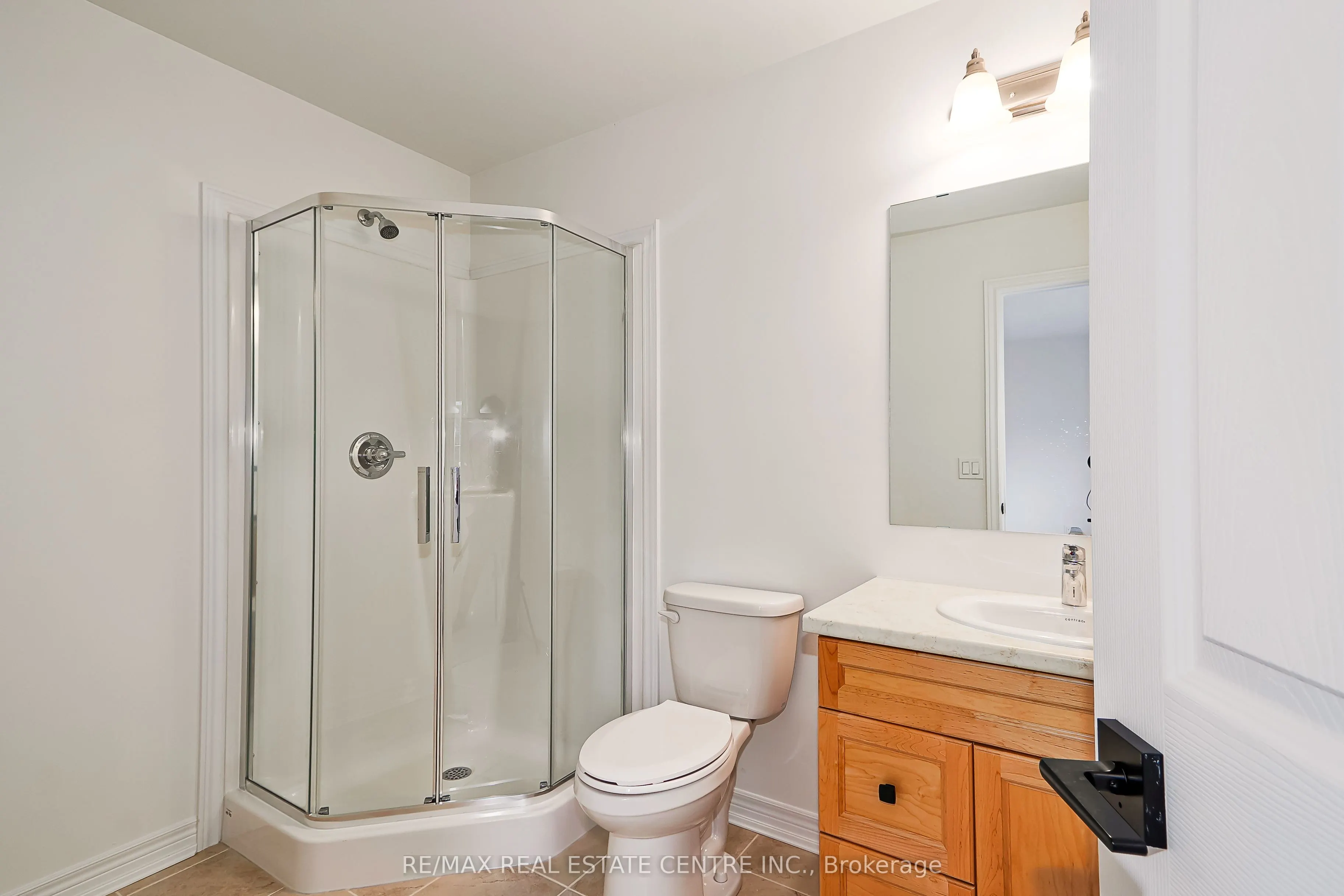 15 Shipley Avenue W
