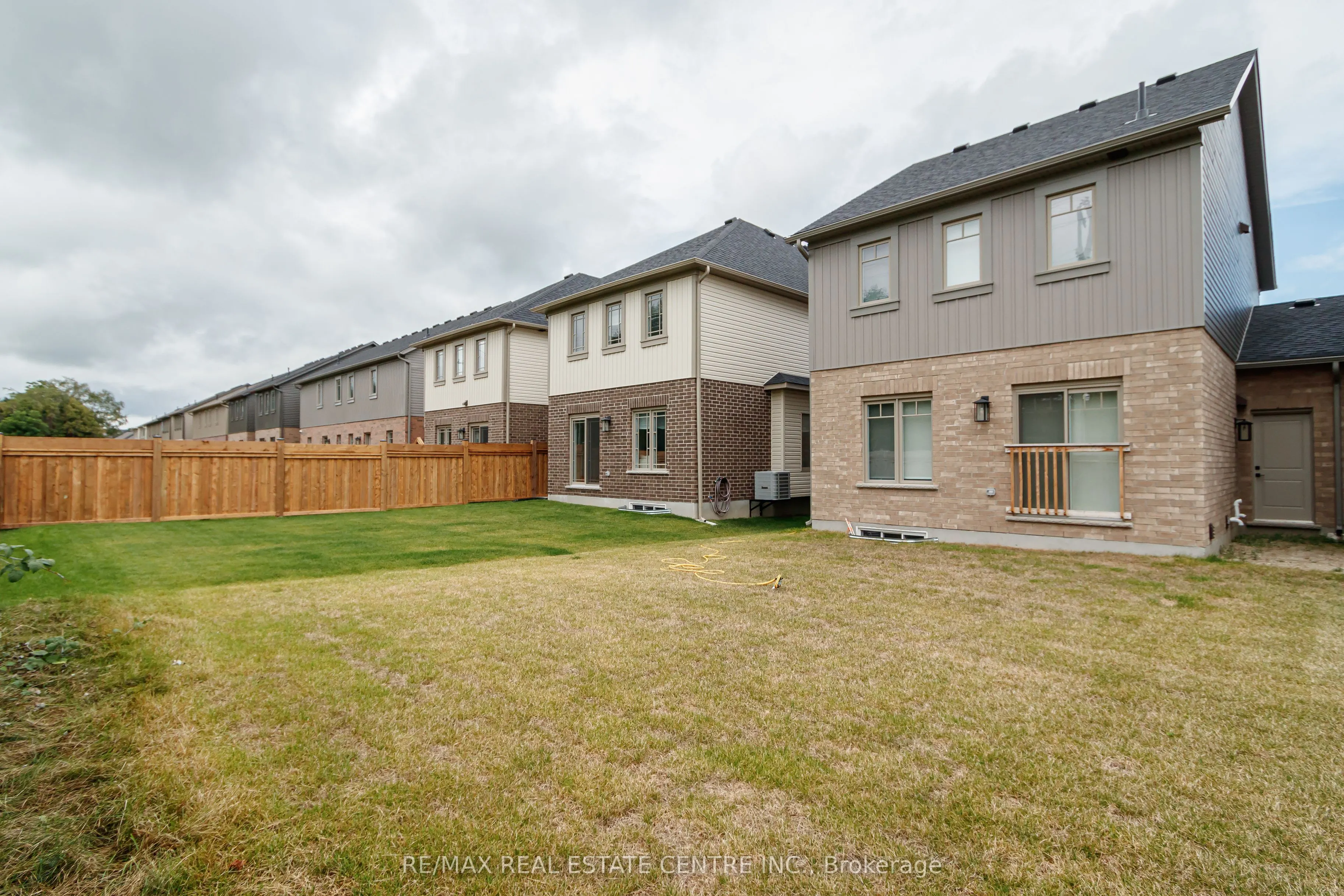 15 Shipley Avenue W