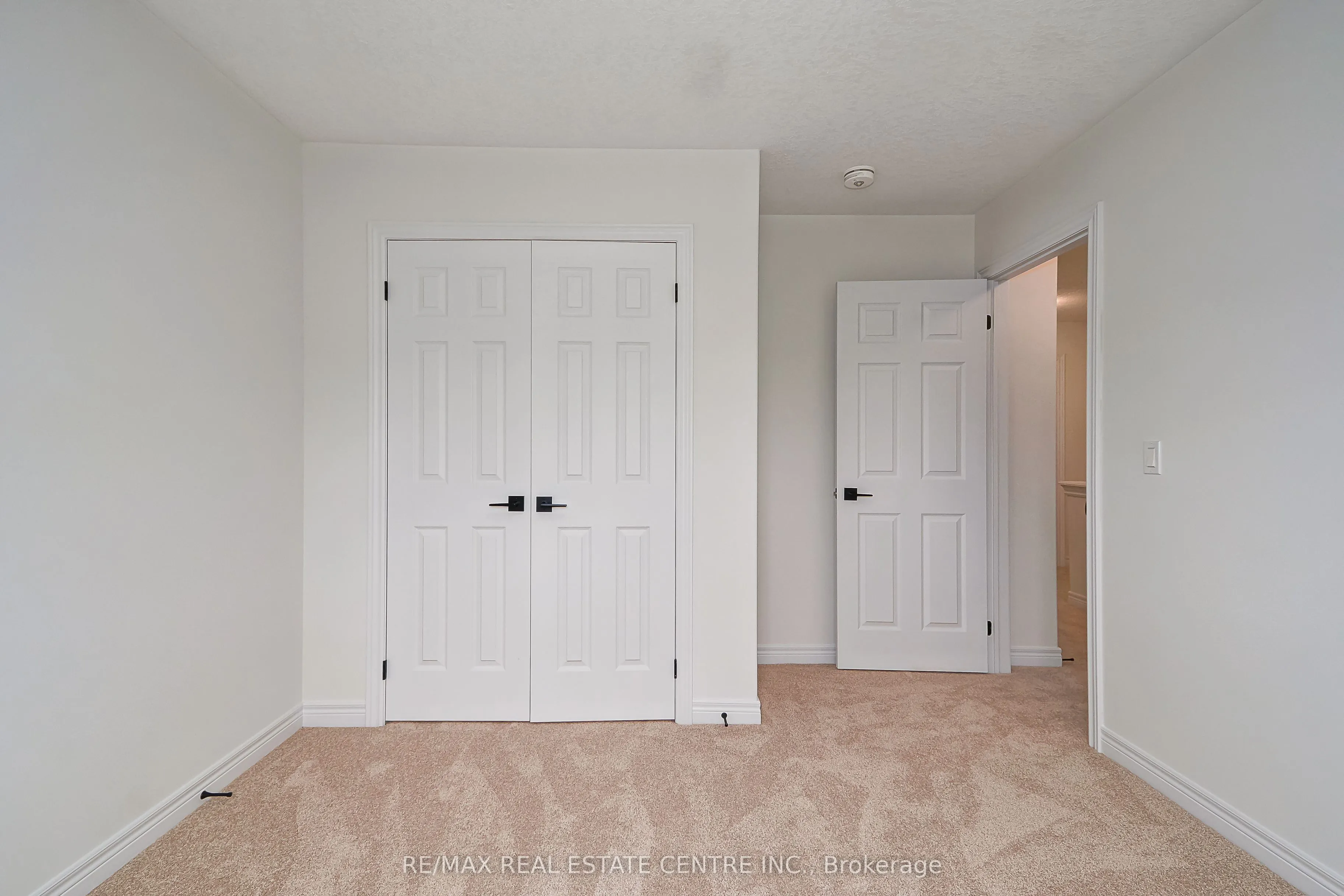 15 Shipley Avenue W