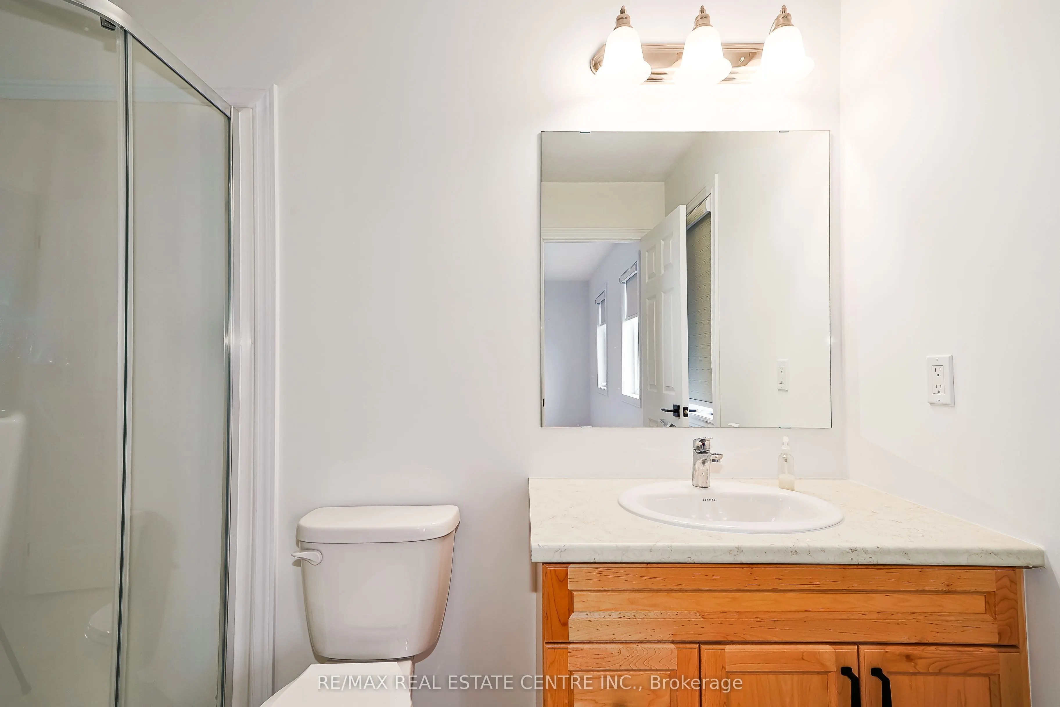 15 Shipley Avenue W