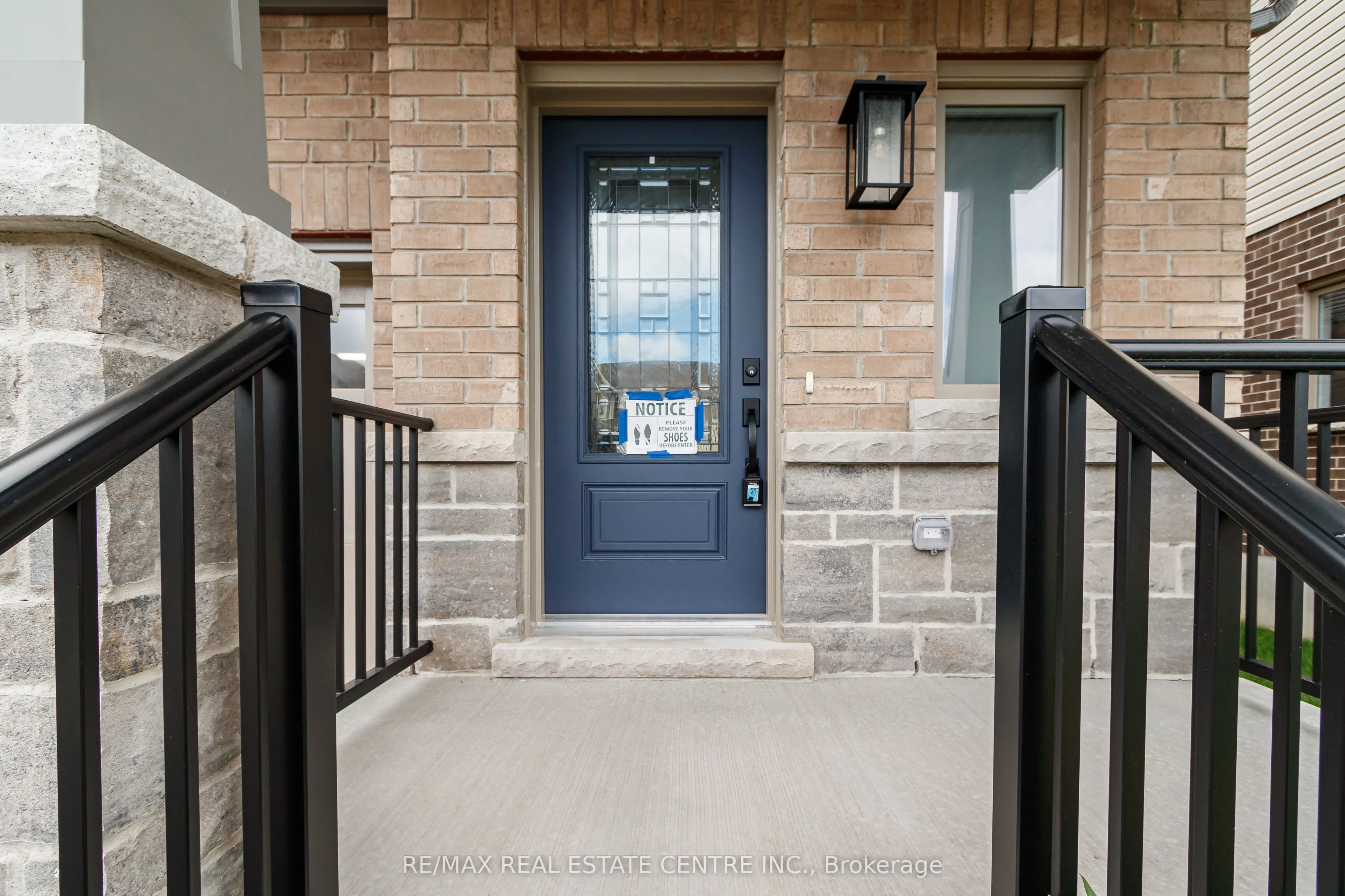 15 Shipley Avenue W