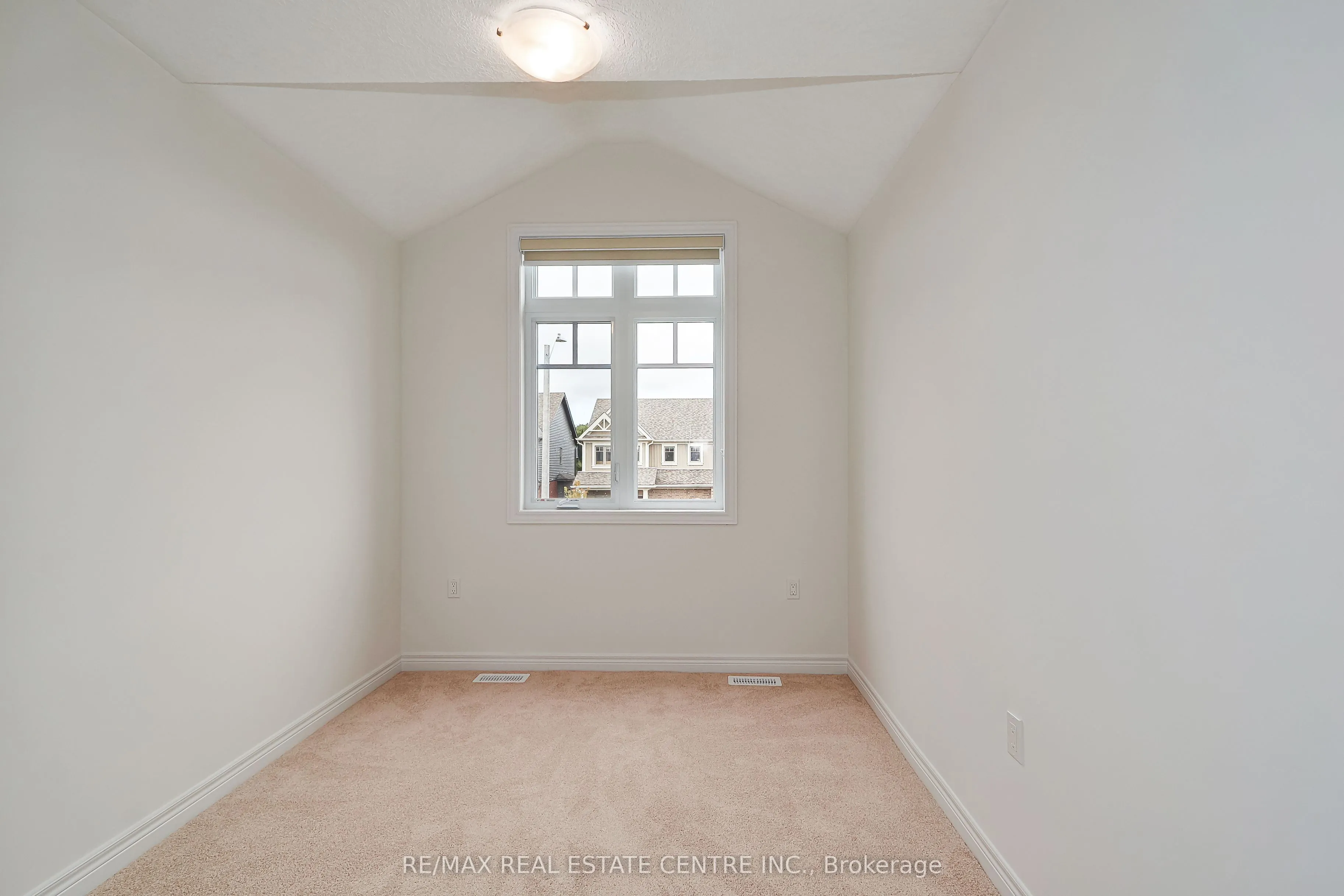15 Shipley Avenue W